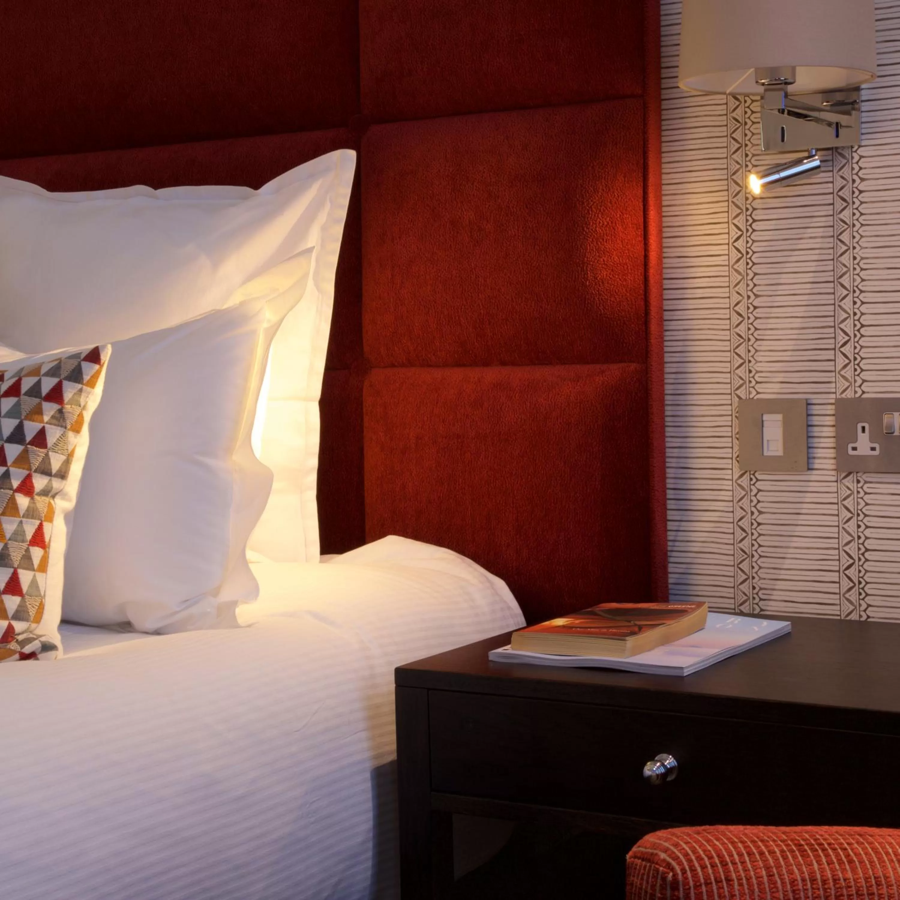 Bed in 54 Queen's Gate Hotel