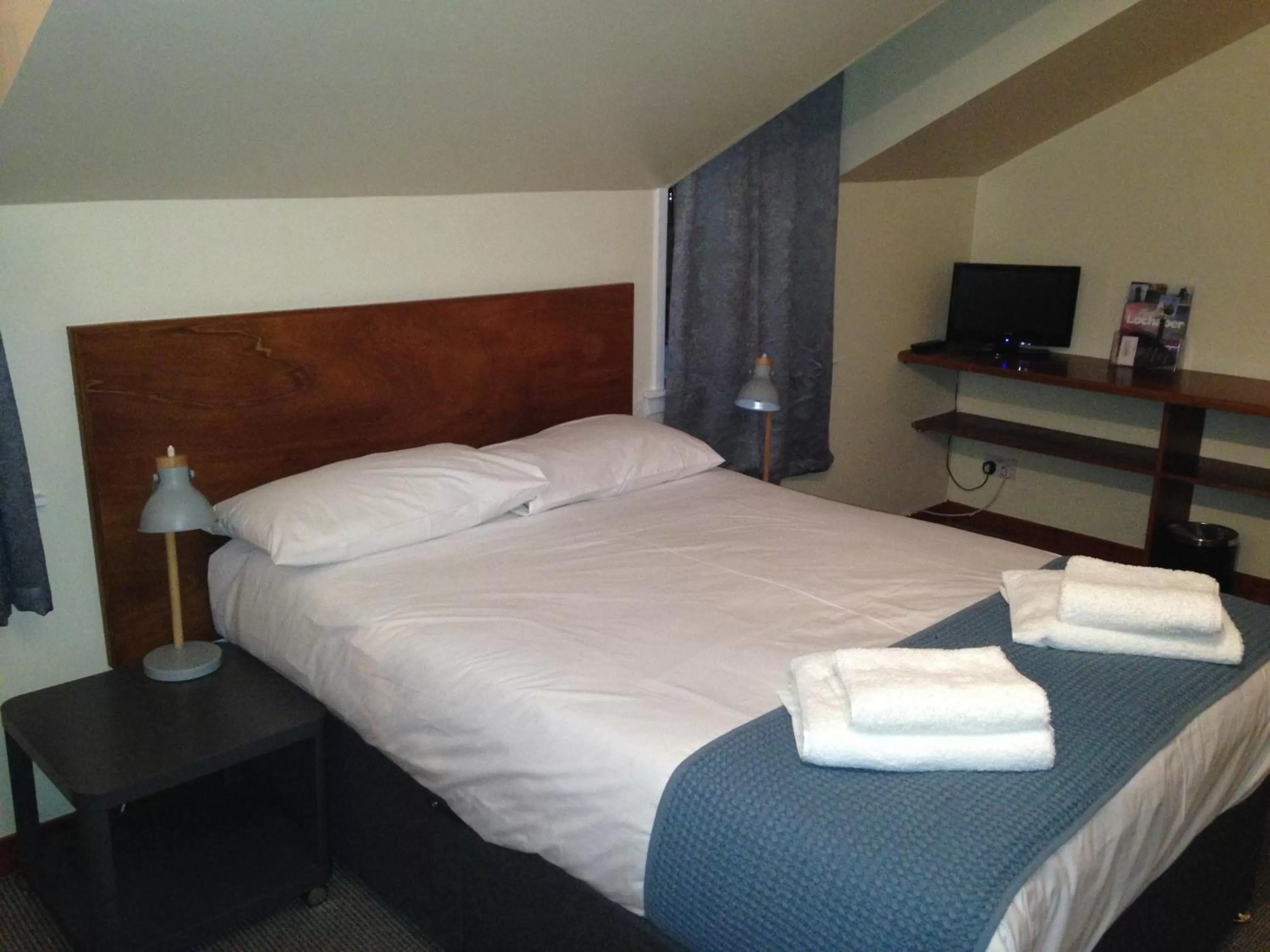 Bed in Bank Street Lodge