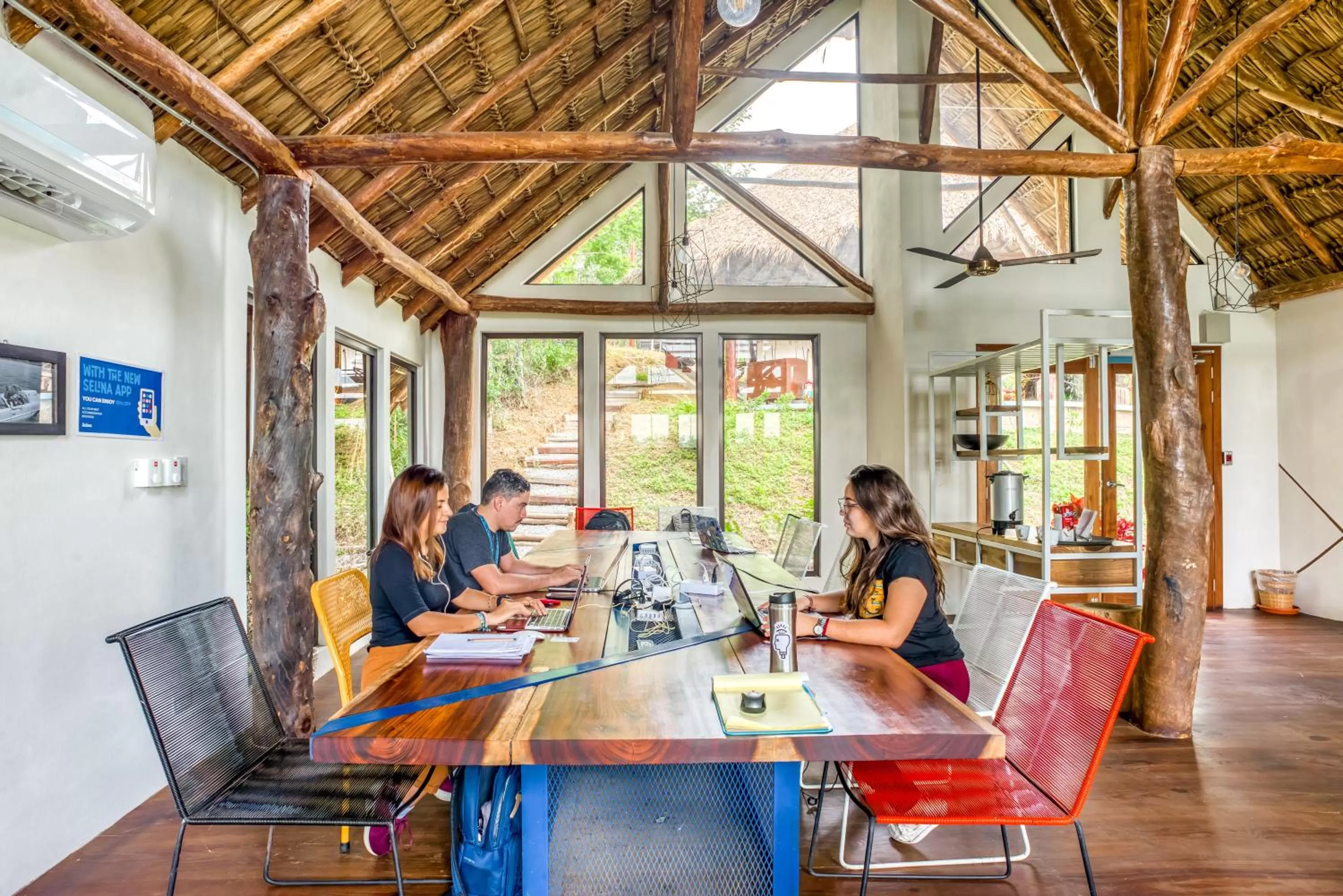 Living room in Selina Maderas