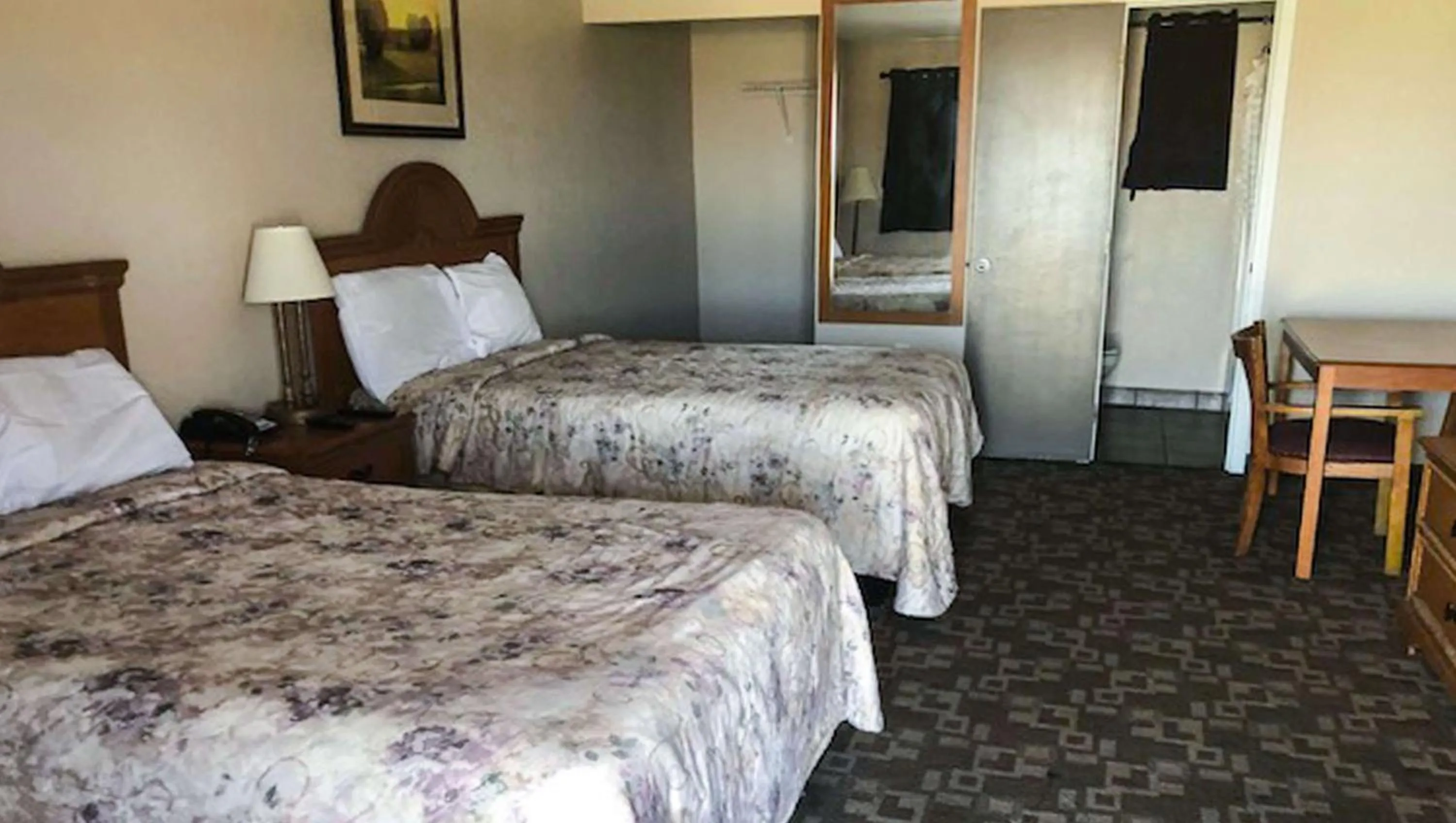 Photo of the whole room in Budget Inn Ardmore OK