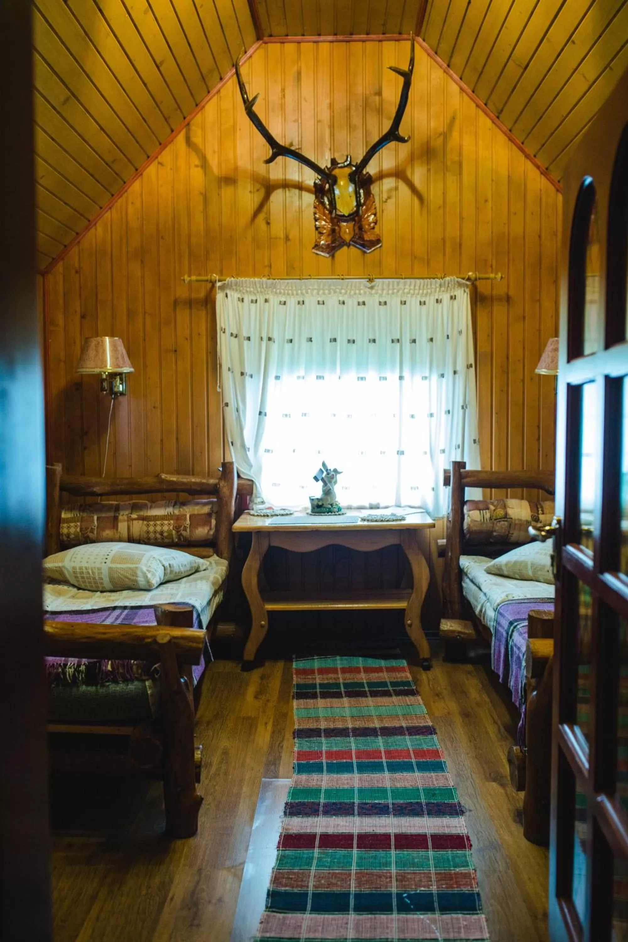 Bed in Kolyba Opryshkiv