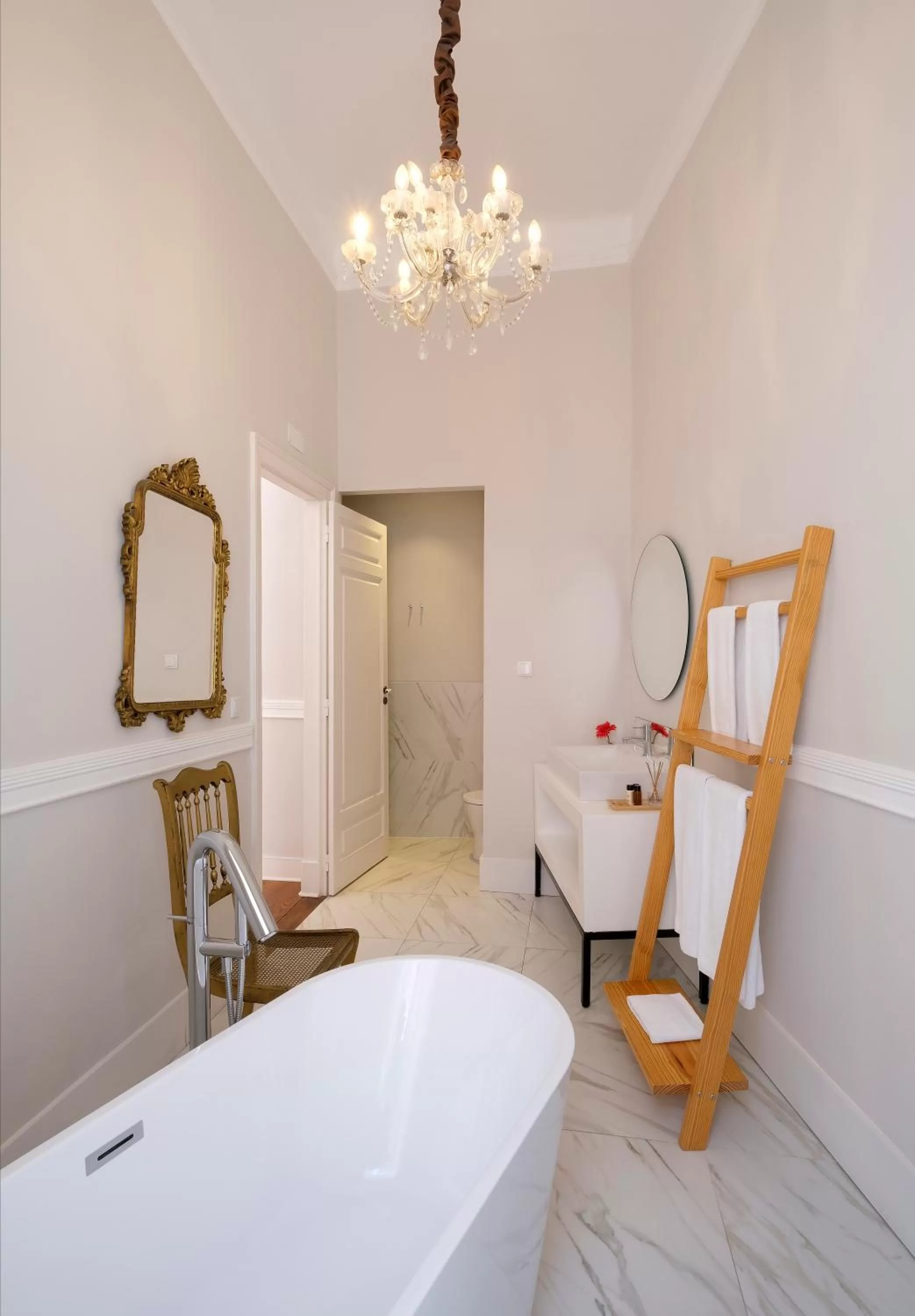 Bathroom in 1869 Príncipe Real House