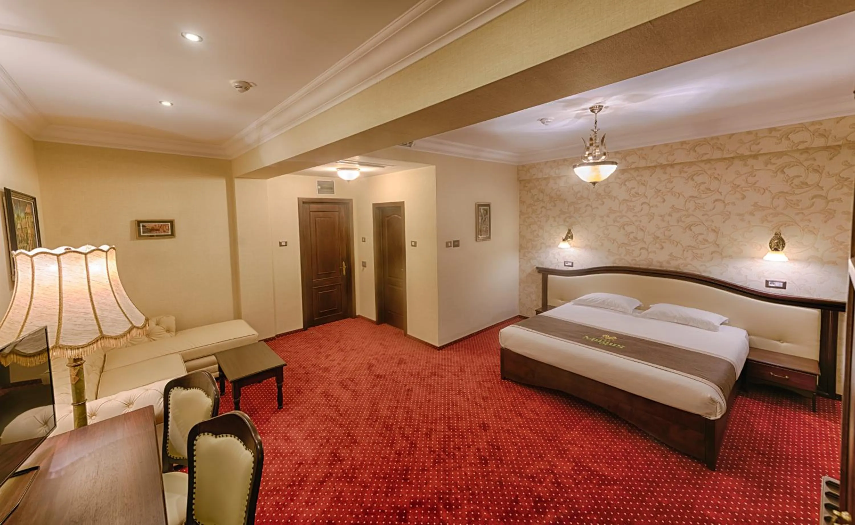 Photo of the whole room, Bed in Magus Hotel