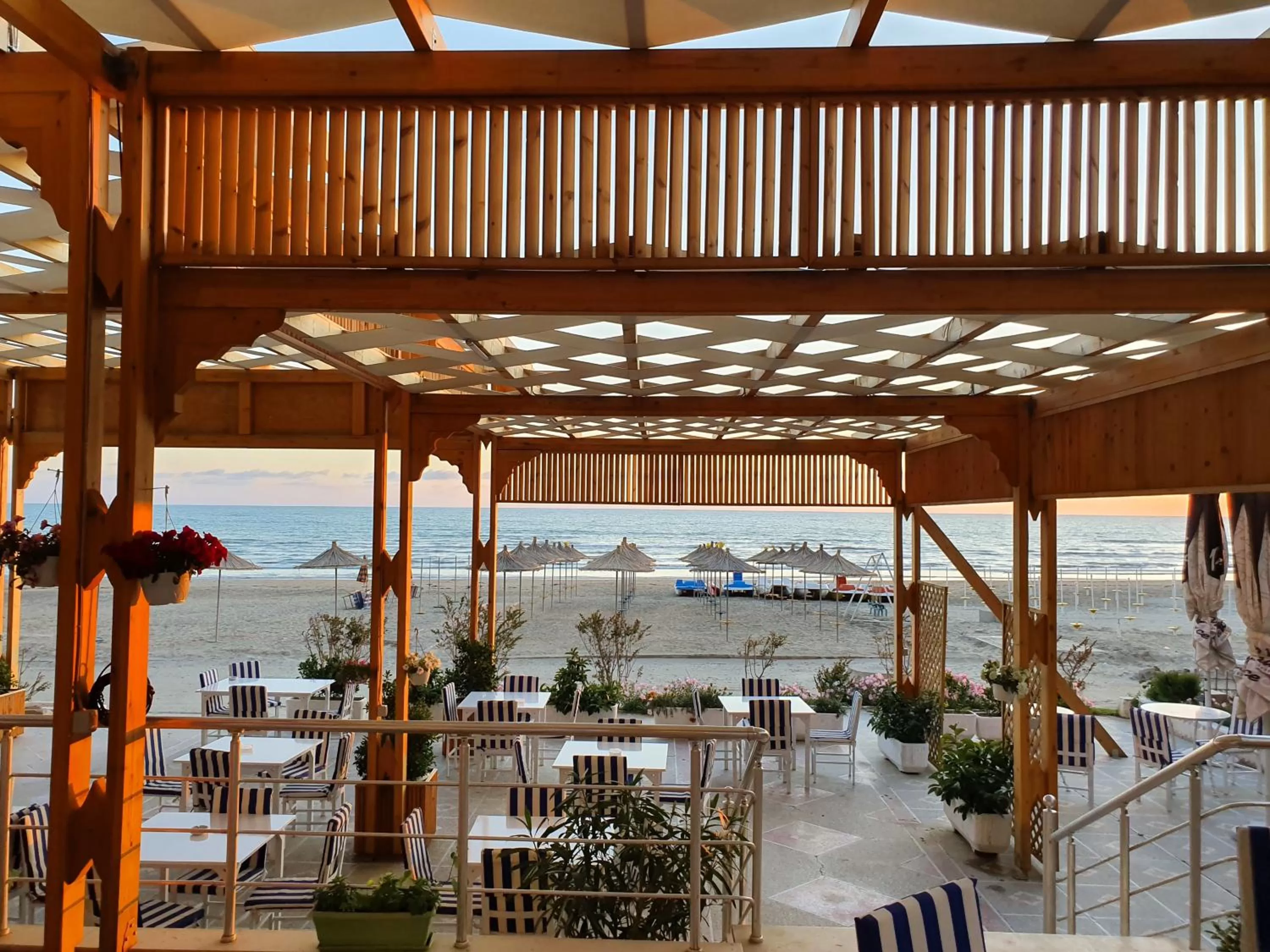 Restaurant/Places to Eat in Hotel Kamomil