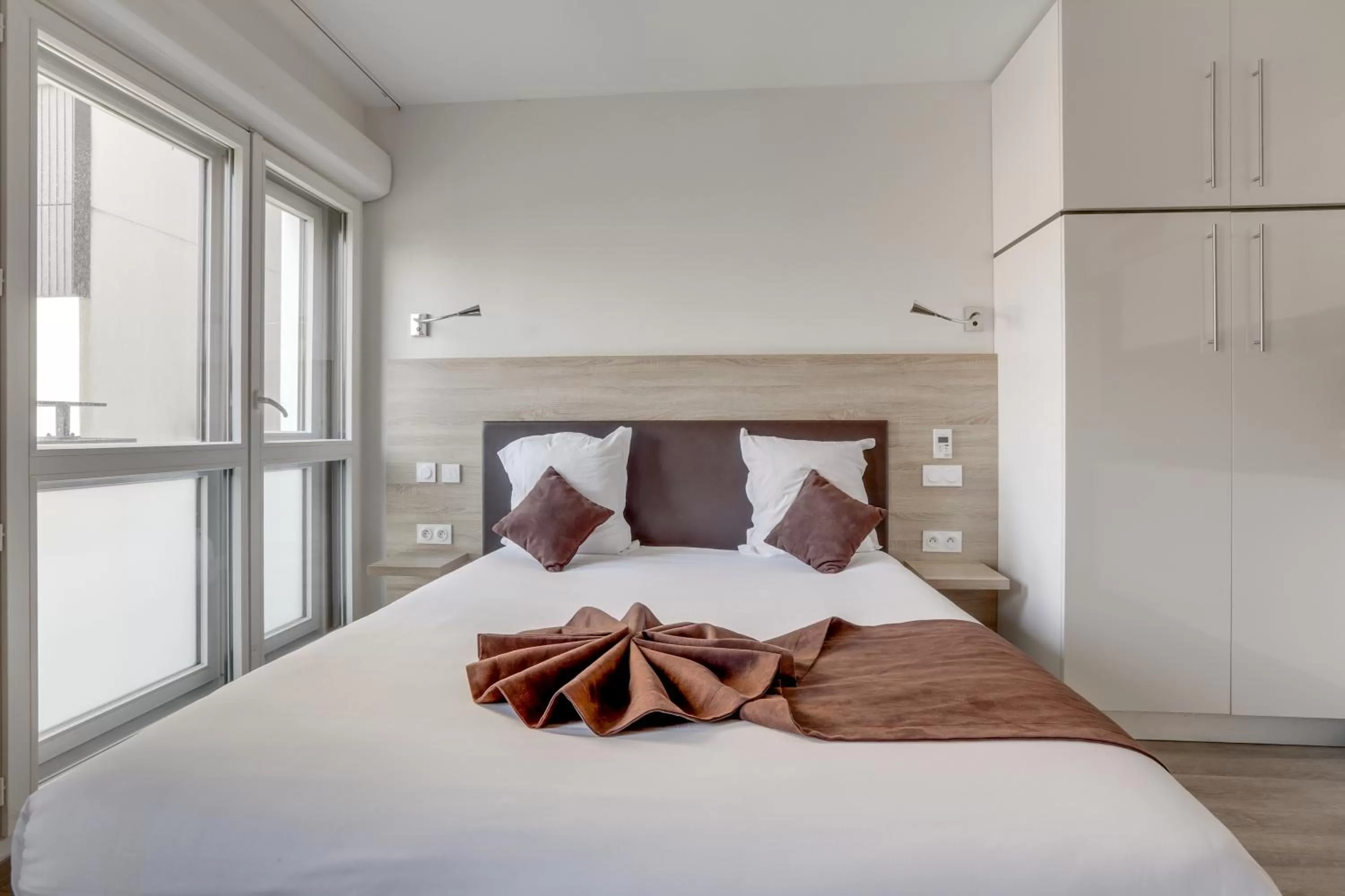 Bed in All Suites Appart Hôtel - Choisy-le-Roi