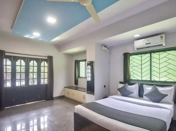 Bed in Calangute Beach Corner