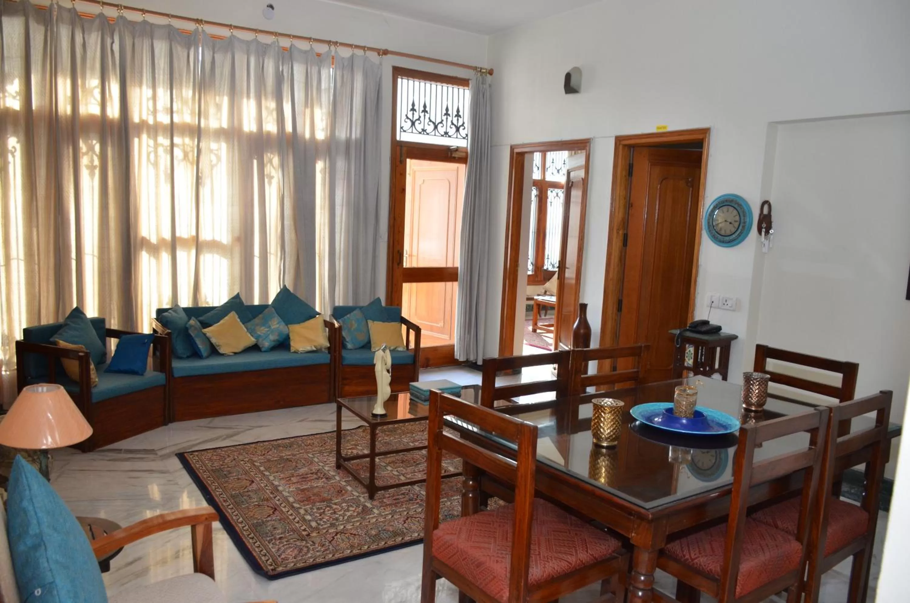 Breakfast, Seating Area in Sandy's Homestay
