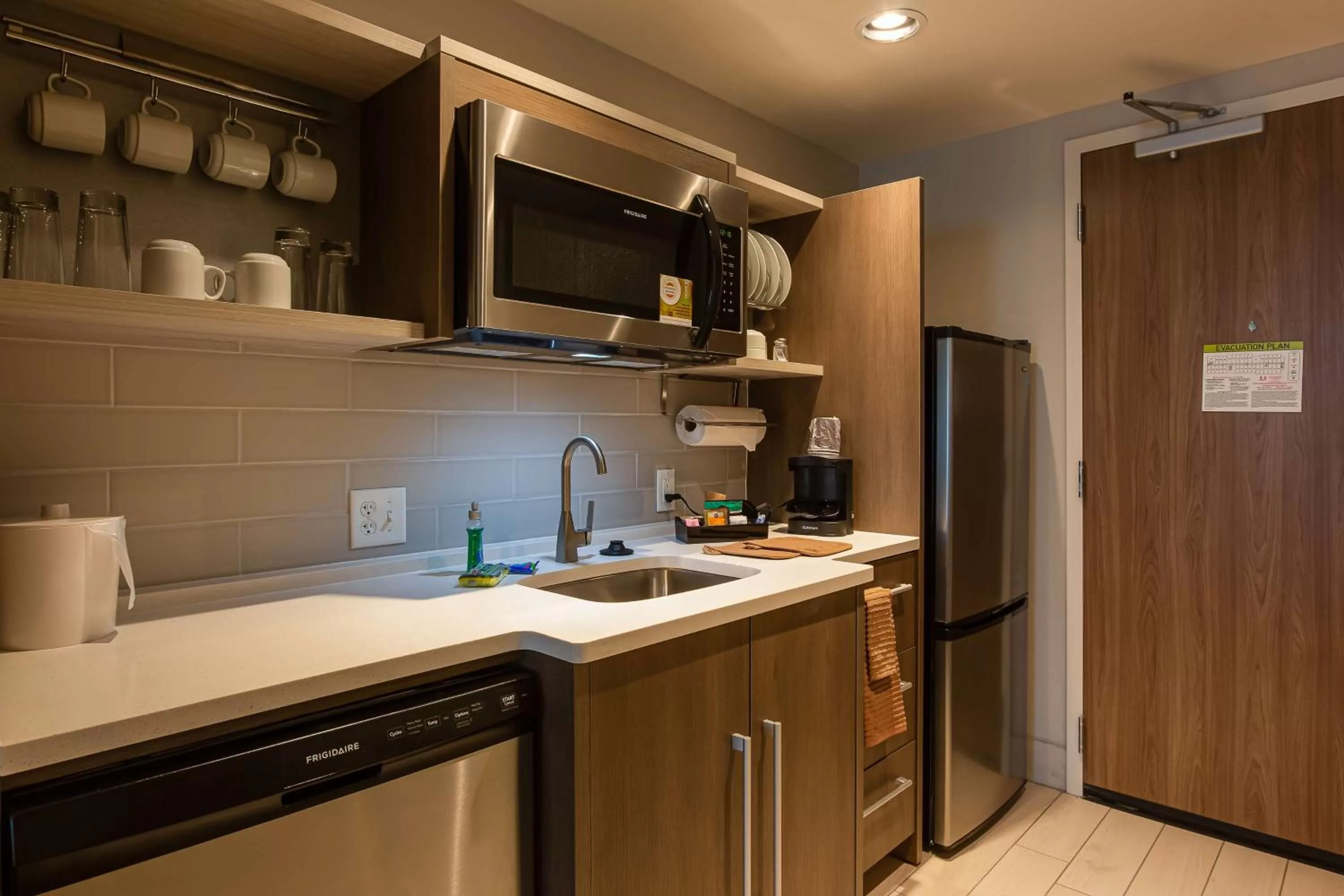 Kitchen or kitchenette in Home2 Suites By Hilton Nashville Bellevue