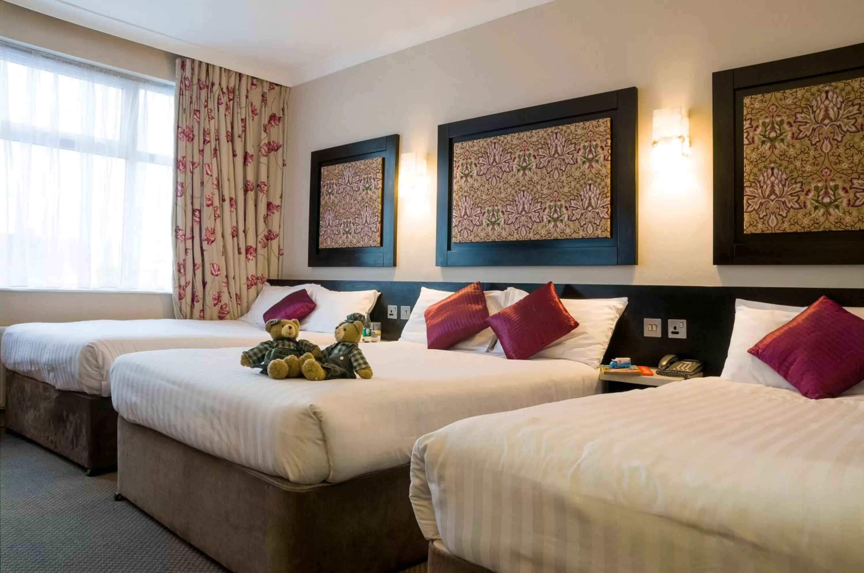 Bed in Flannery's Hotel