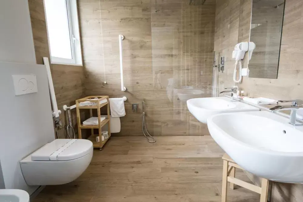 Deluxe Double Room in M14 Hotel & Spa Deluxe Double Room in M14 Hotel & Spa