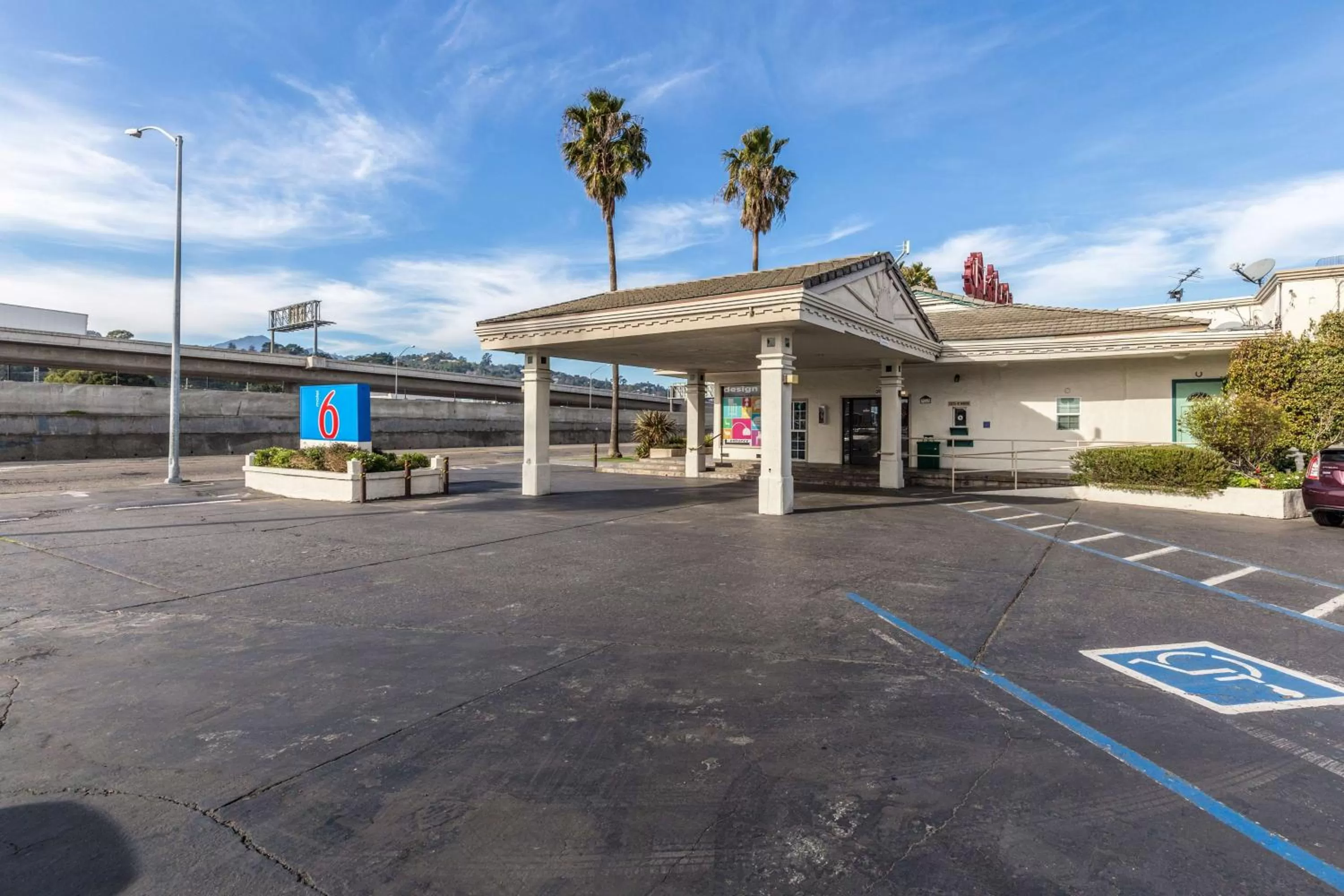 Property building in Motel 6 San Rafael