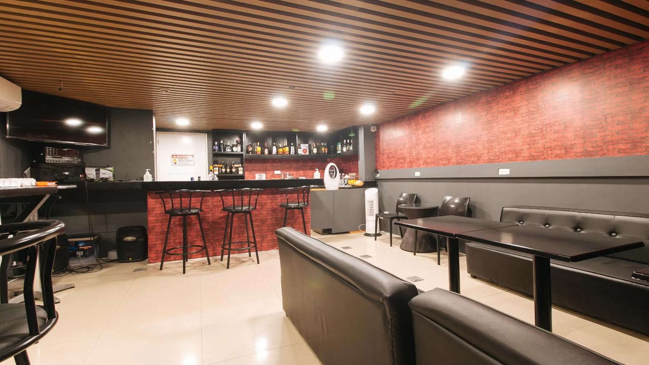 Restaurant/places to eat in RedDoorz Plus at La Belle Residences Makati City