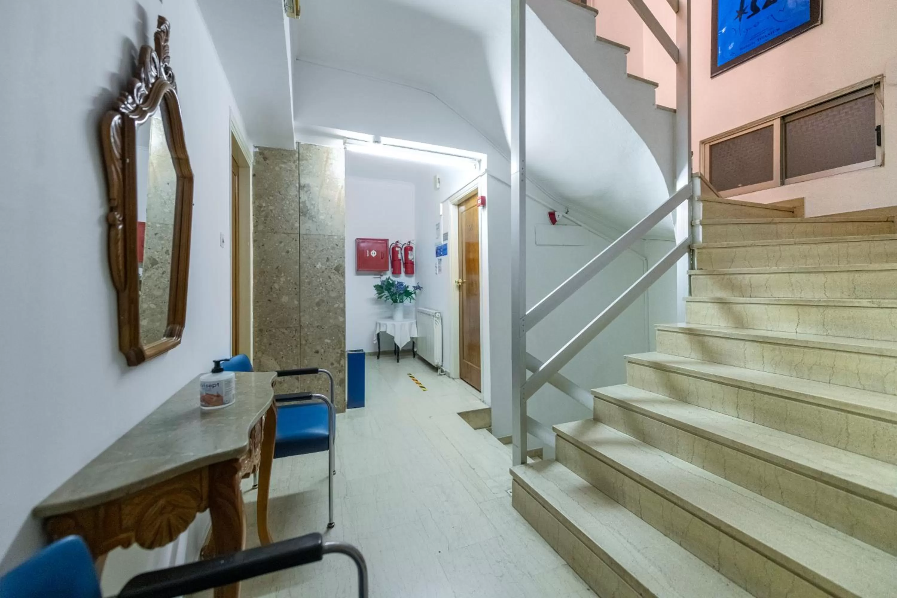 Floor plan in ROY Hotel