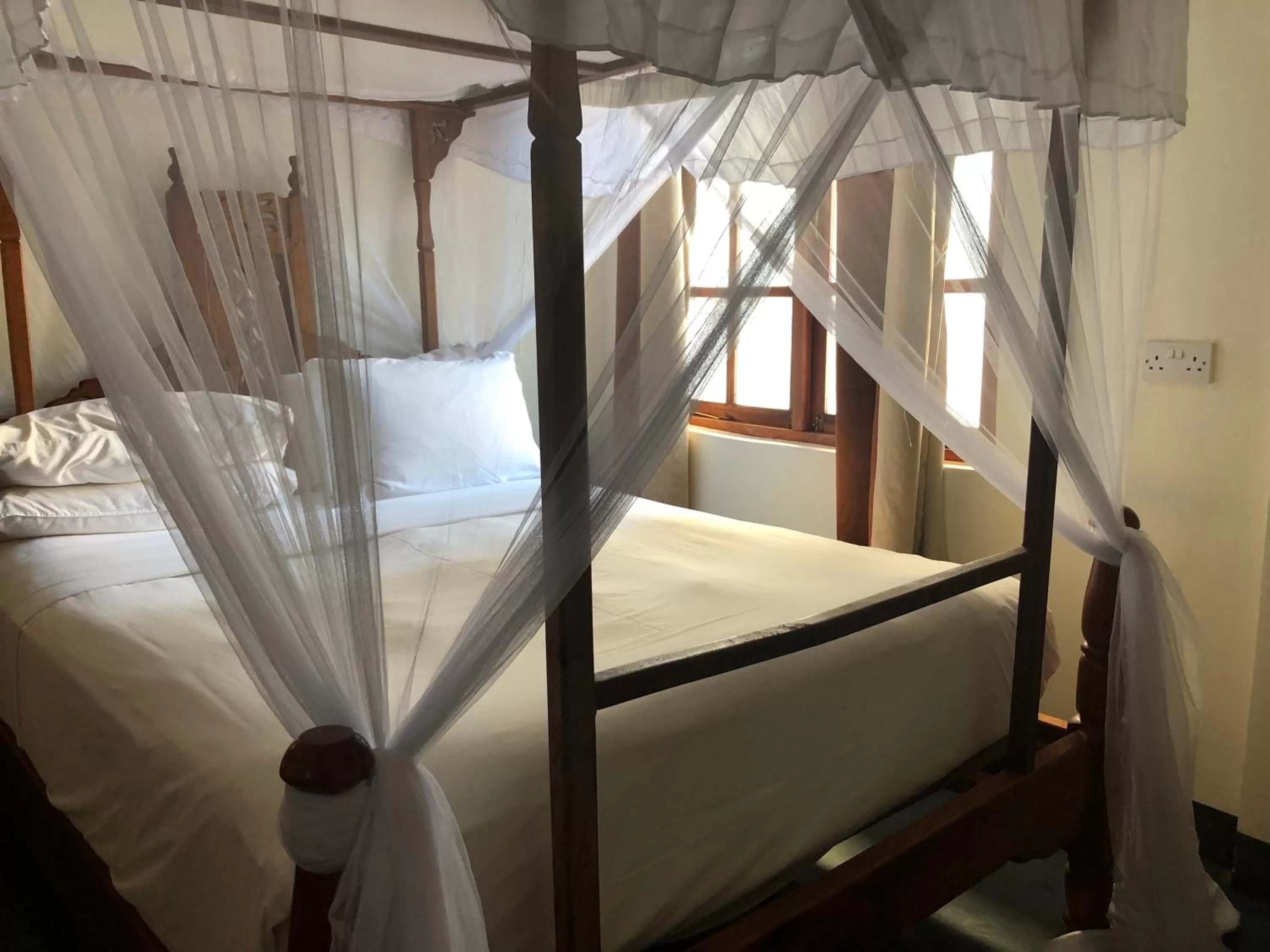 bunk bed, Bed in Beyt Al Salaam