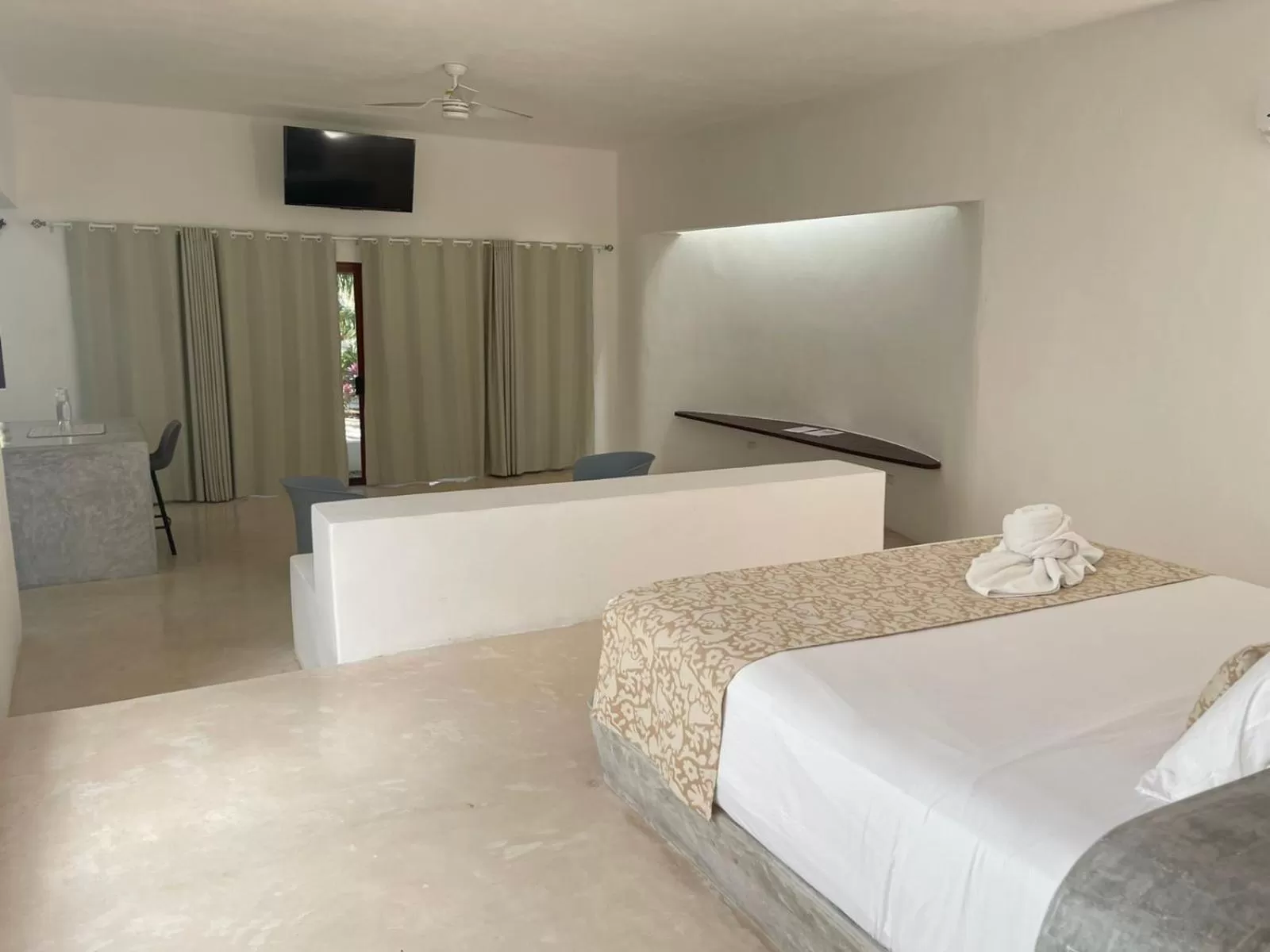 Photo of the whole room, Bed in Mi Kasa Tu Kasa Bacalar