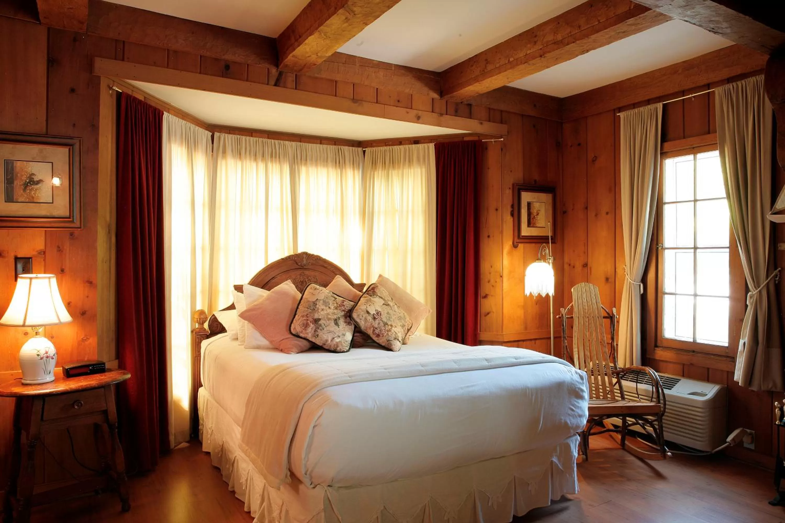 Bedroom, Bed in Peninsula Park-View Resort