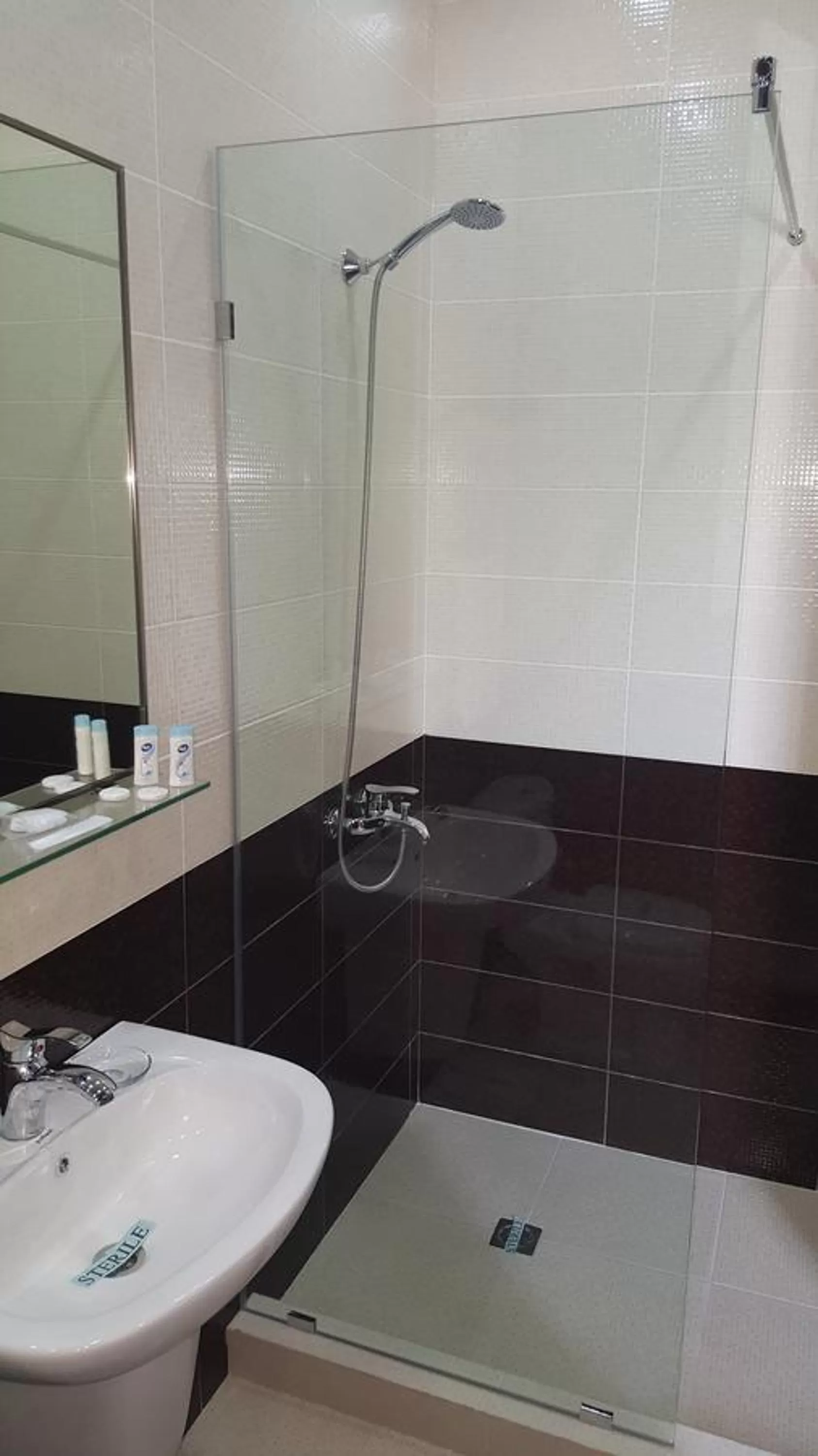 Bathroom in Eridana Hotel