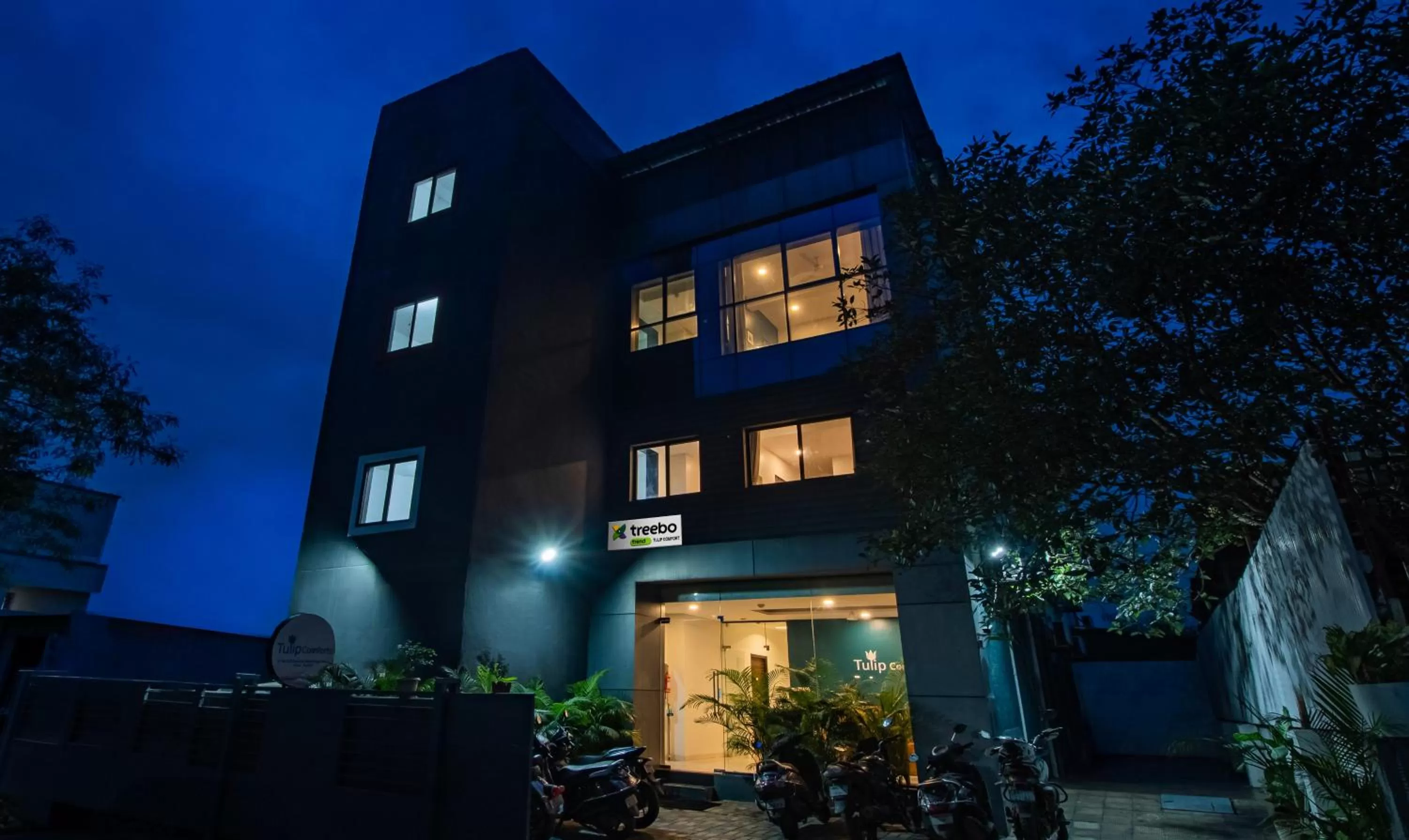 Facade/entrance in Treebo Tulip Comfort