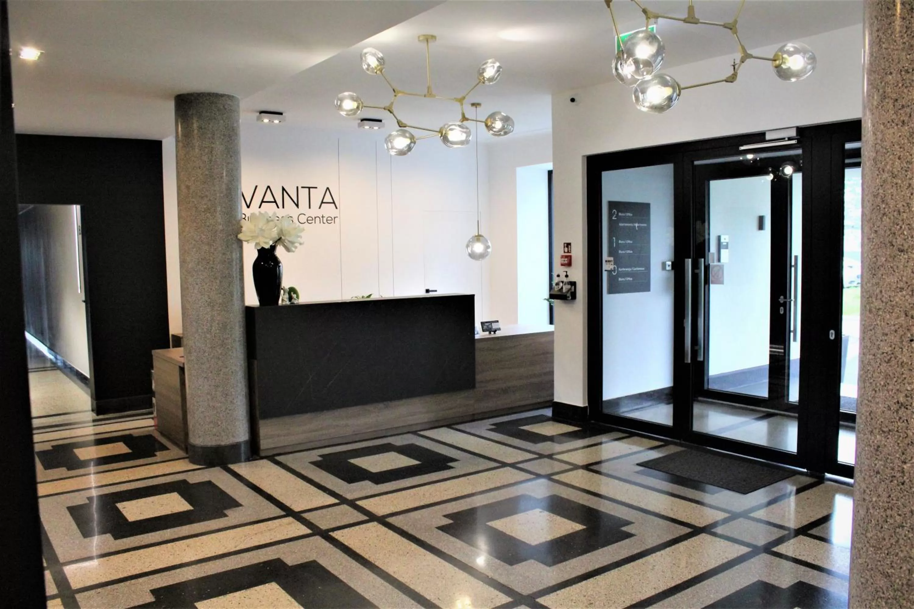 Lobby or reception in VANTA Business Center
