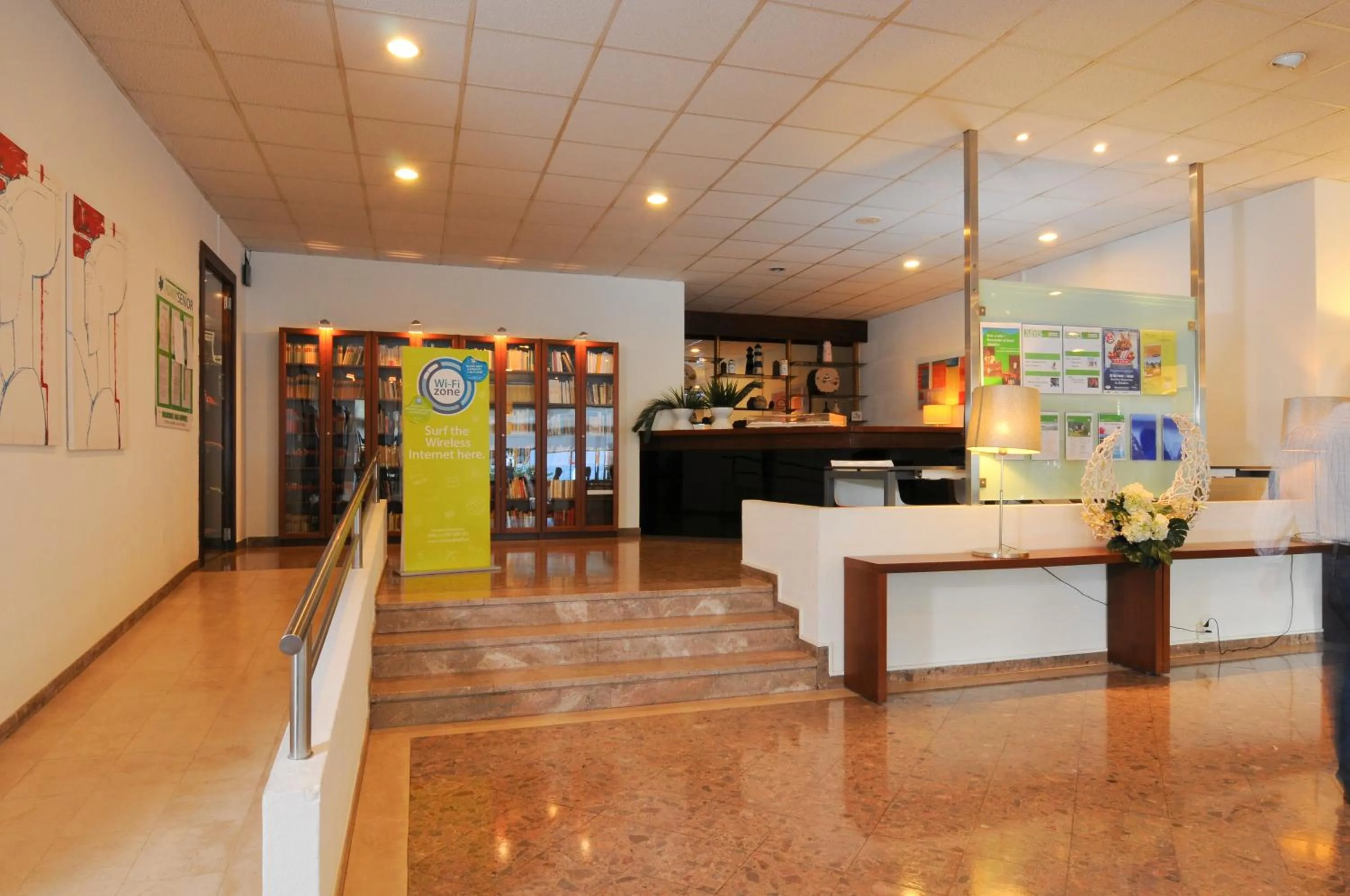 Lobby or reception in INATEL Albufeira