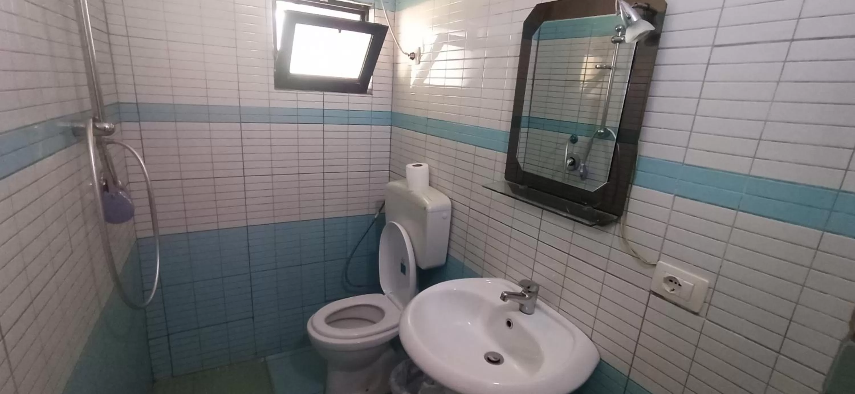 Bathroom in Maxola's Dream Orikum