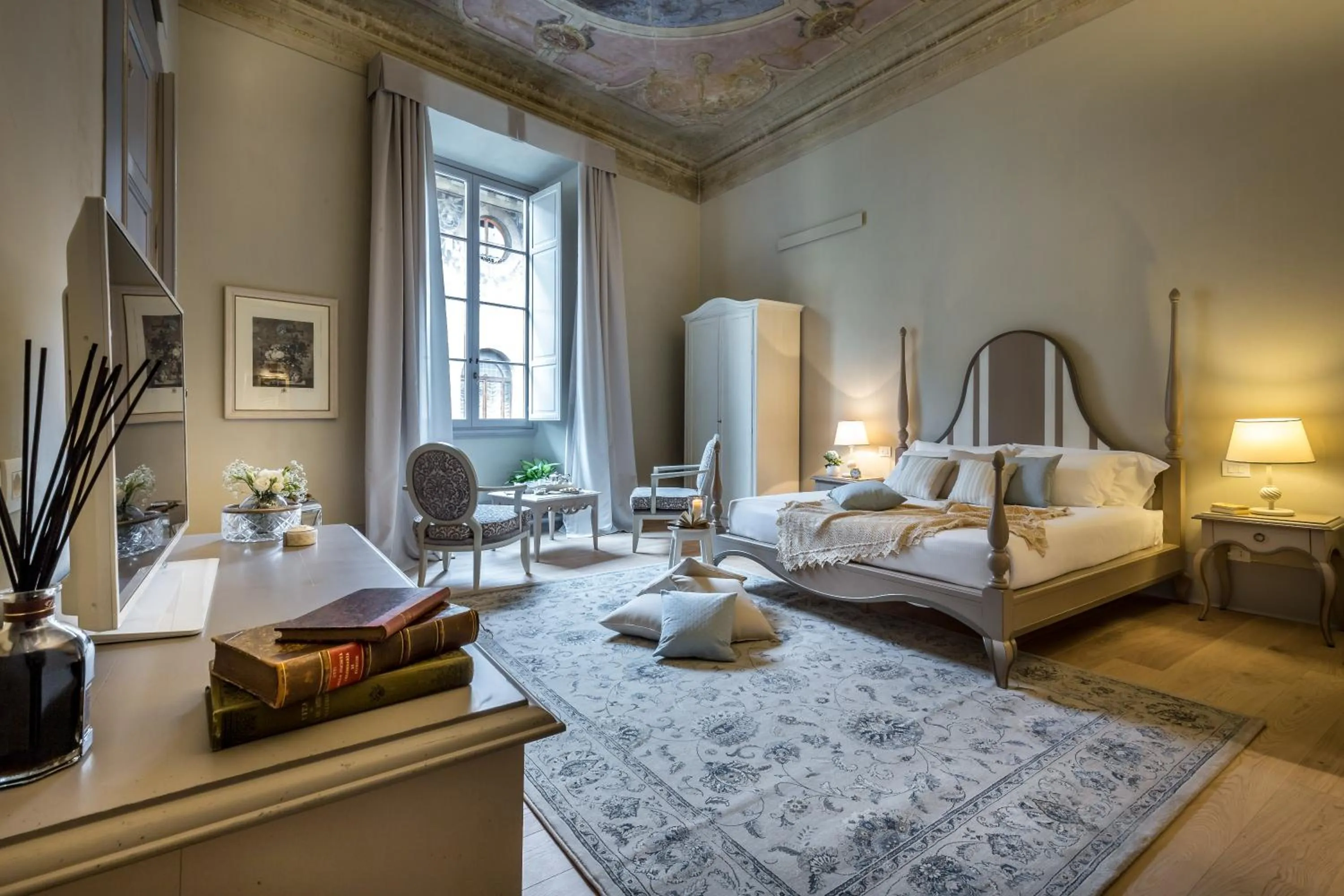 Bedroom, Bed in Palazzo Ridolfi - Residenza d'Epoca