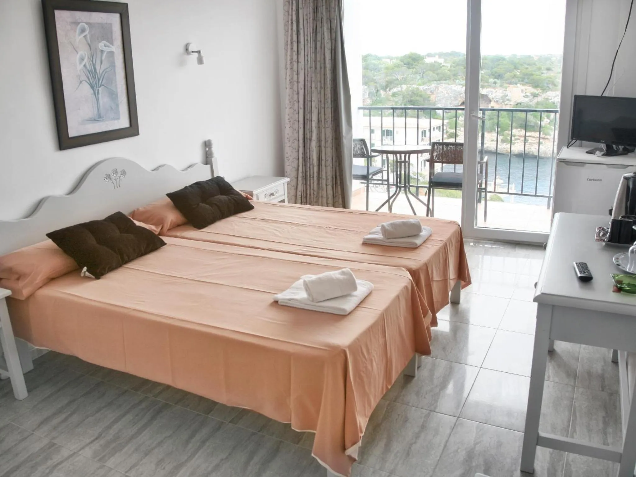 Decorative detail, Bed in Hotel Rocamar