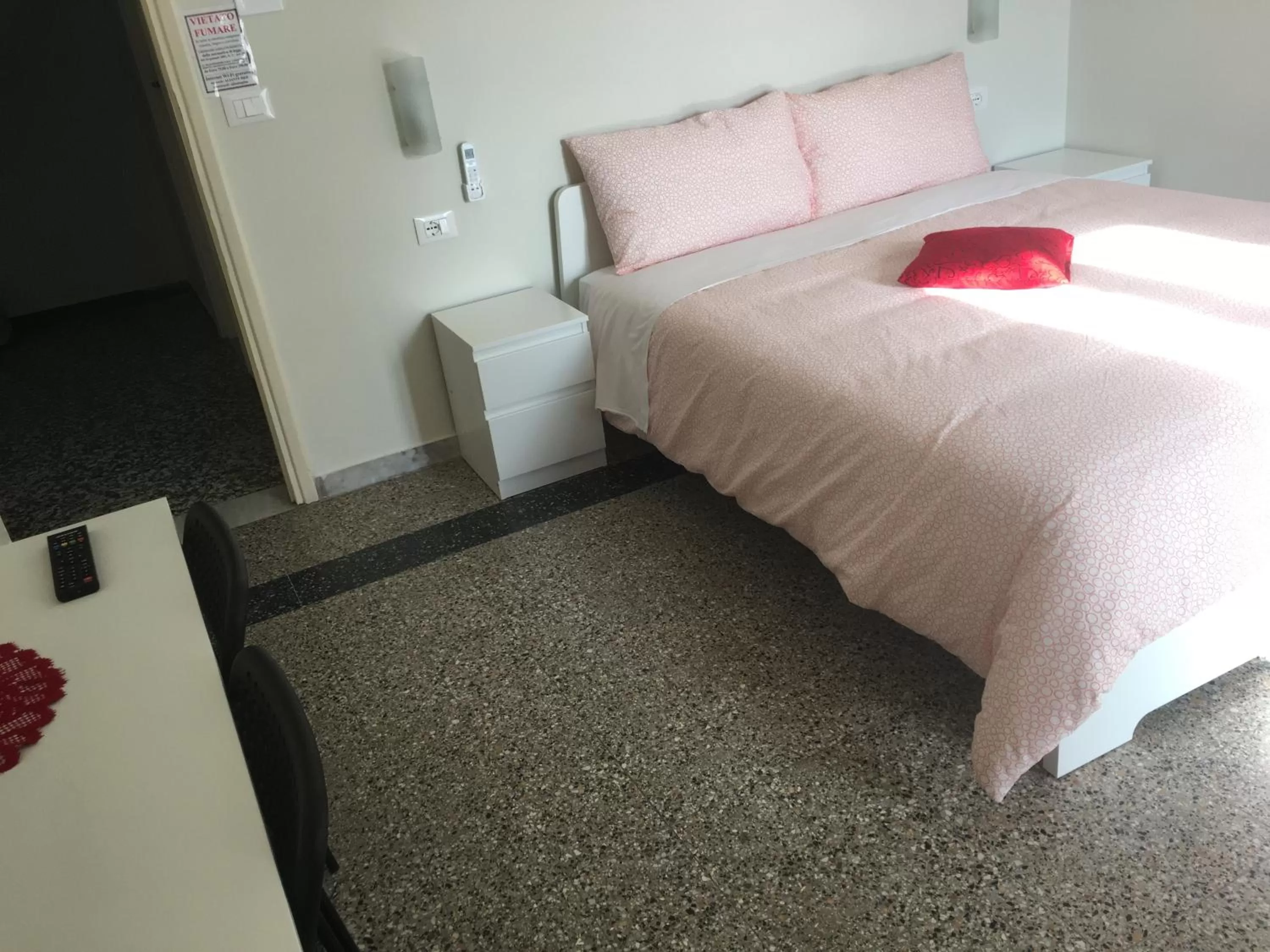 Bathroom, Bed in Aliante B&B