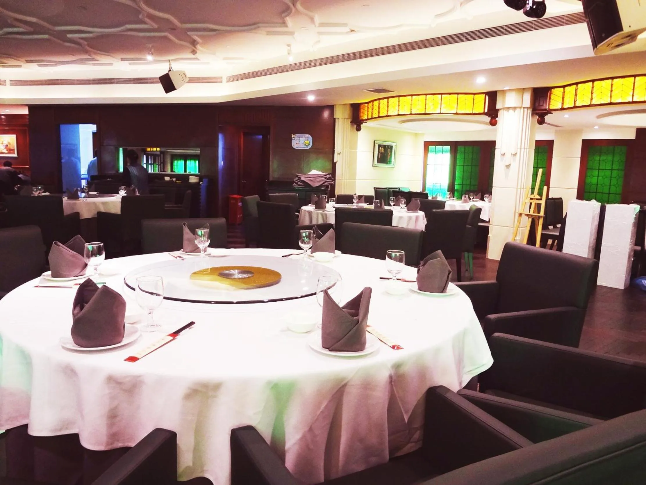 Restaurant/places to eat in Seventh Heaven Hotel