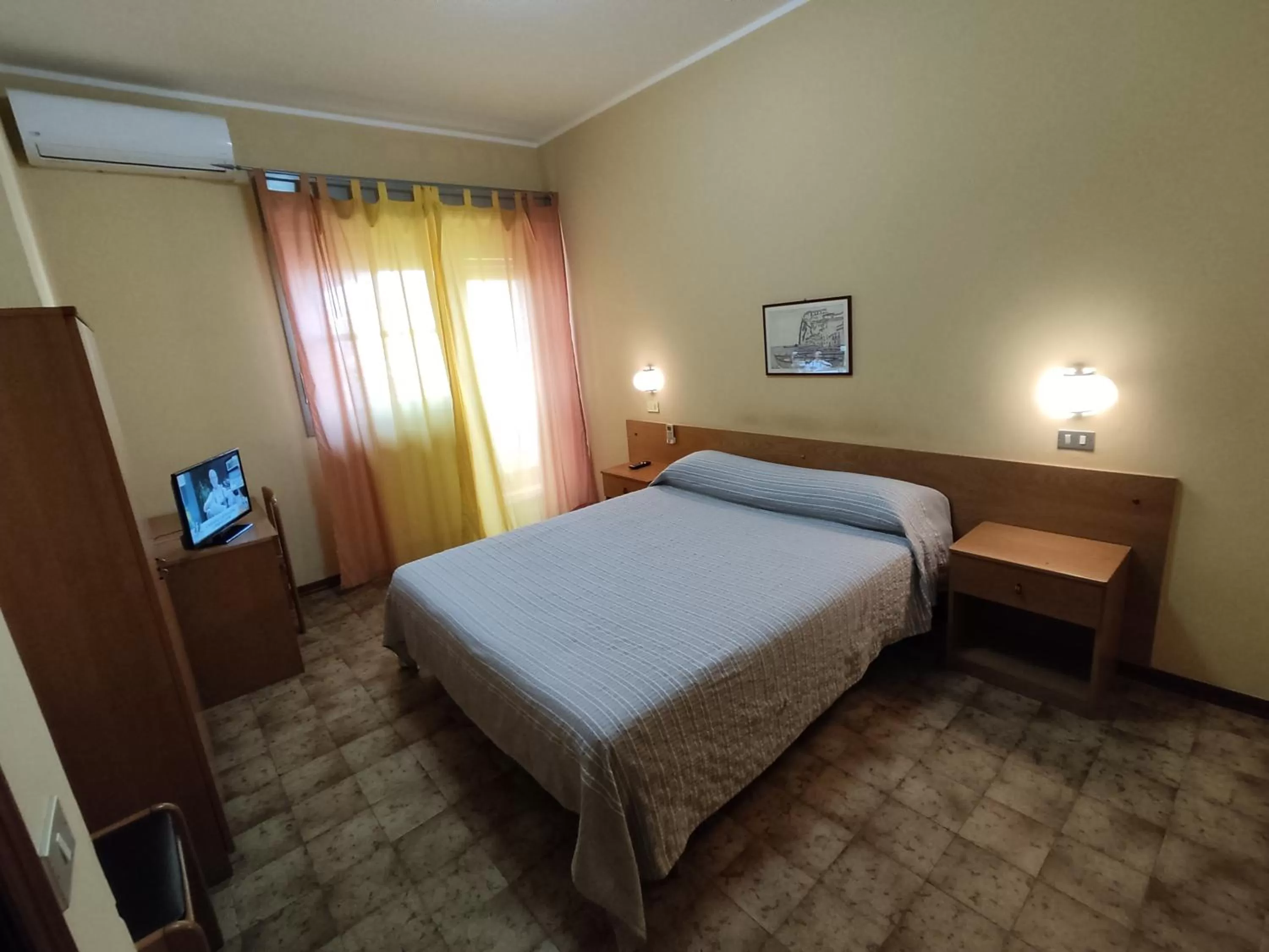 Bed in Hotel Il Dollaro