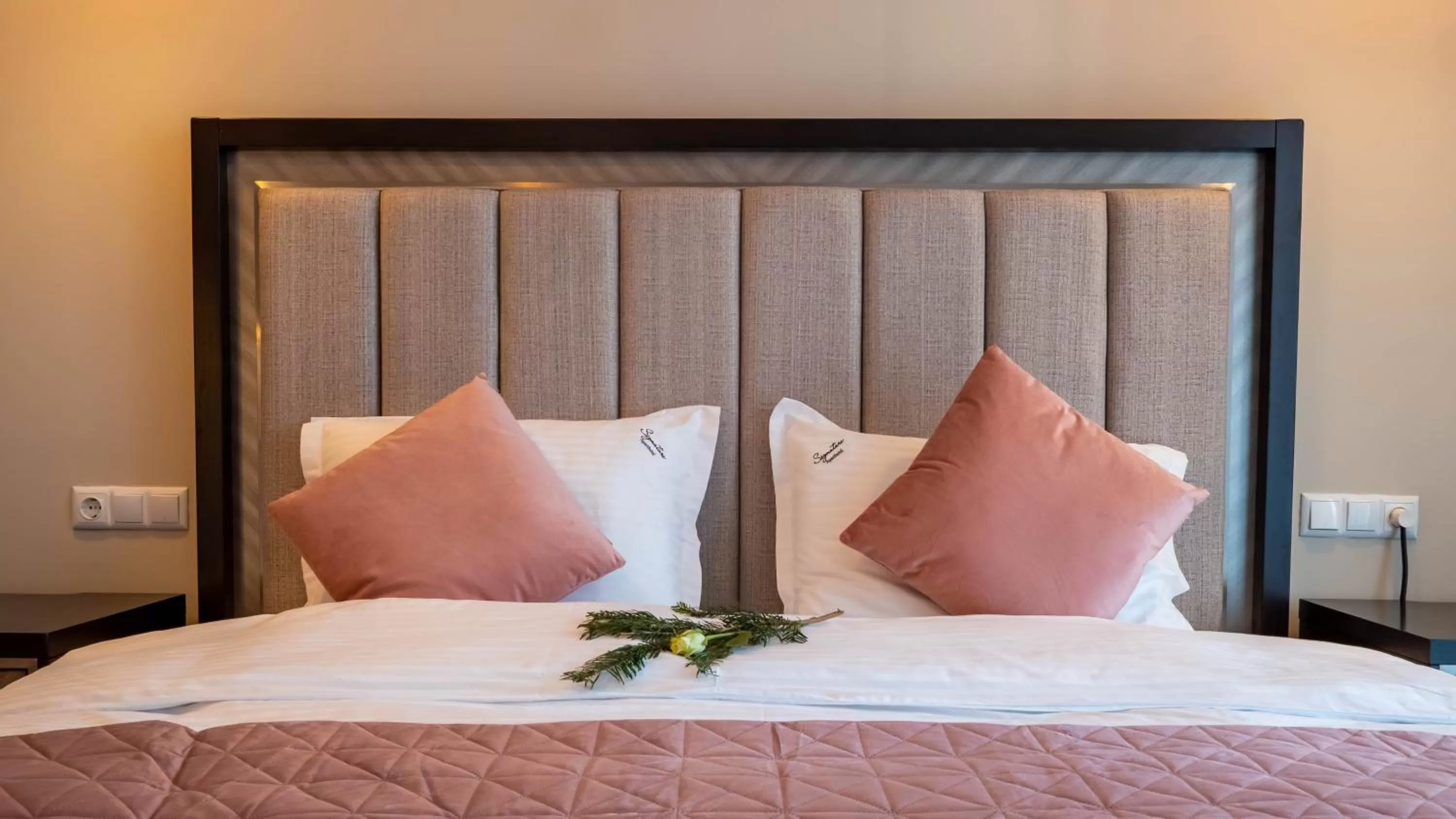 Bed in Signature Aparthotel - Boutique