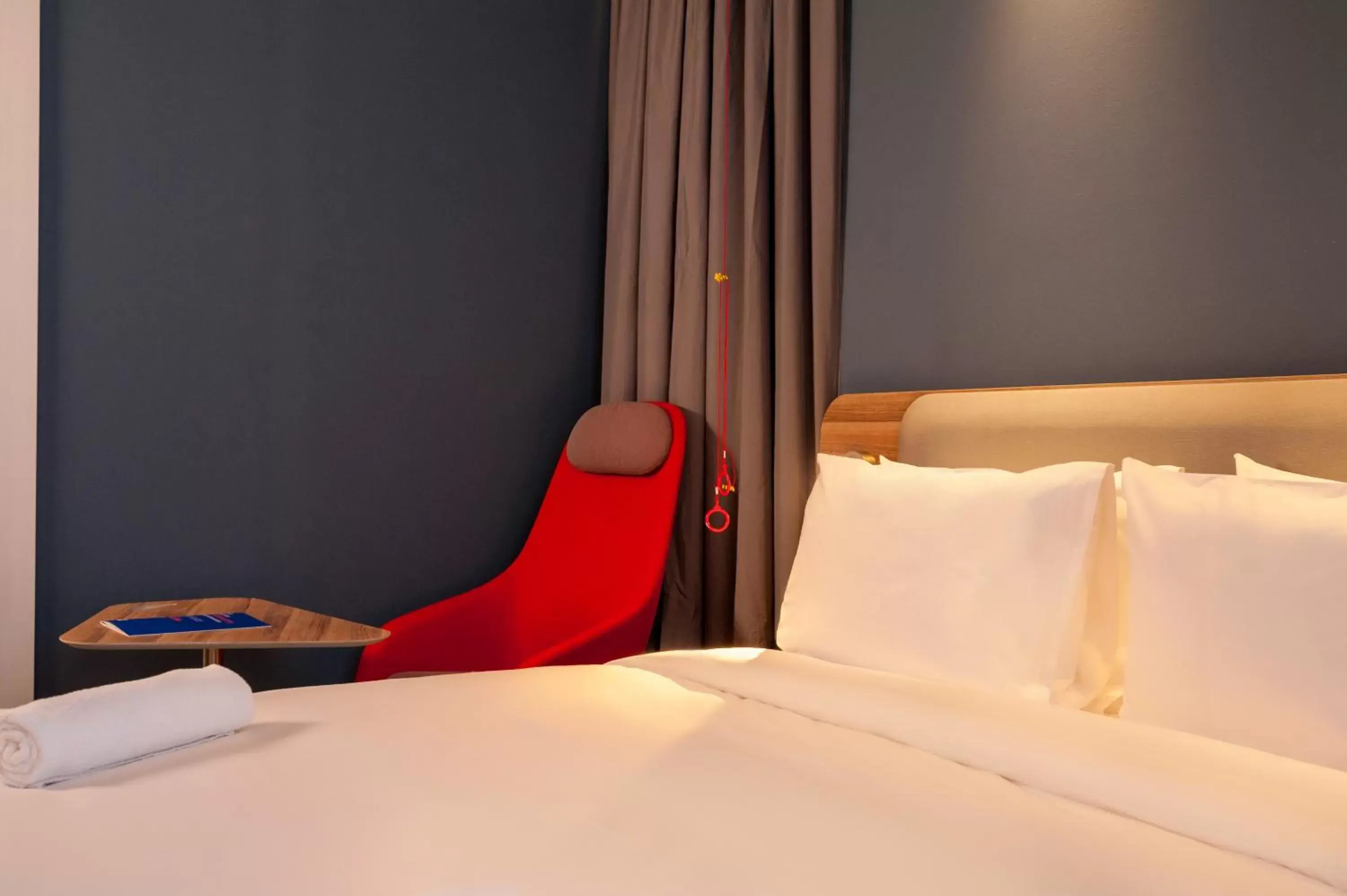 Standard Queen Room - Disability Accessible in Holiday Inn Express Tbilisi Avlabari, an IHG Hotel Standard Queen Room - Disability Accessible in Holiday Inn Express Tbilisi Avlabari, an IHG Hotel