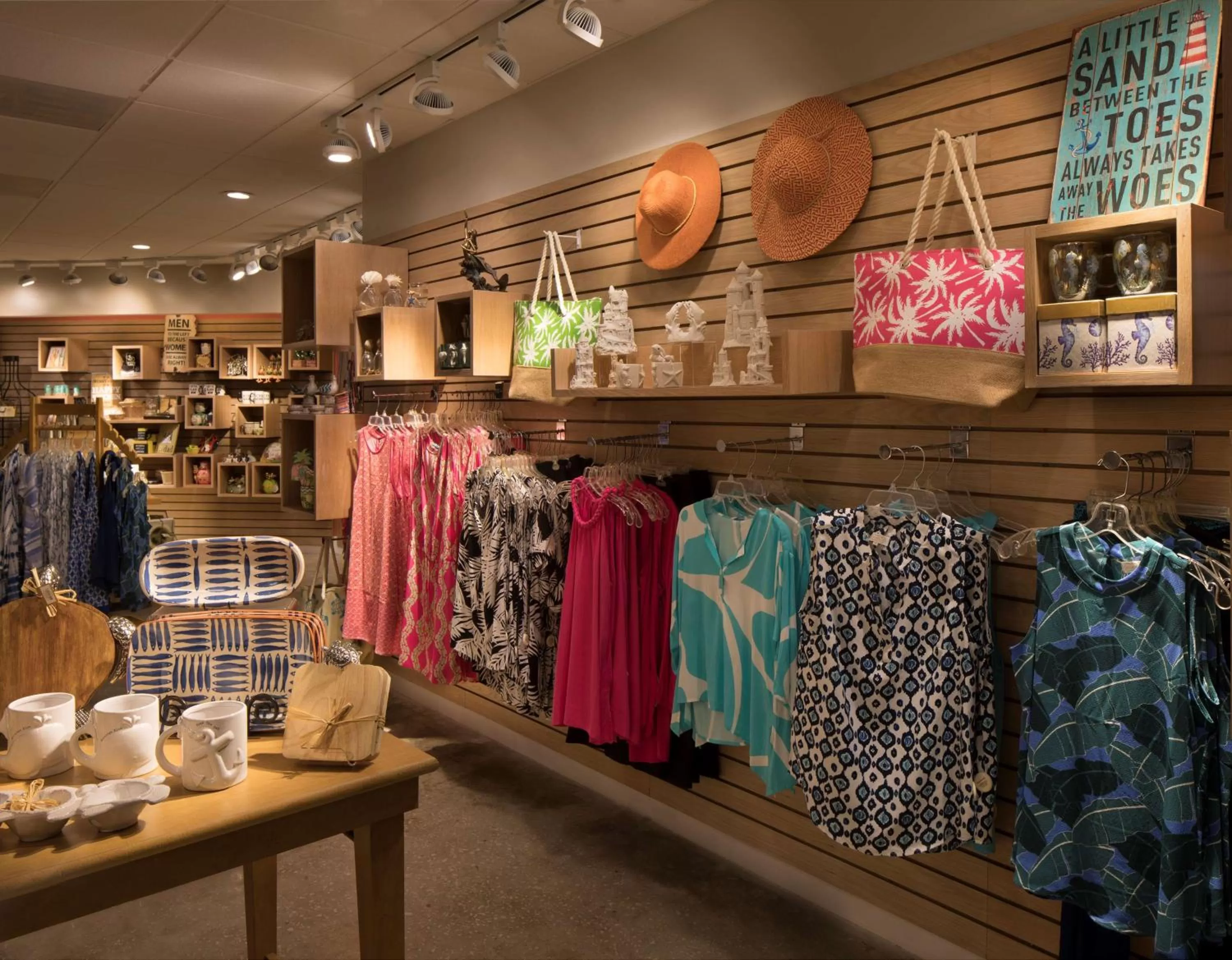 On-site shops in Hilton Daytona Beach Resort