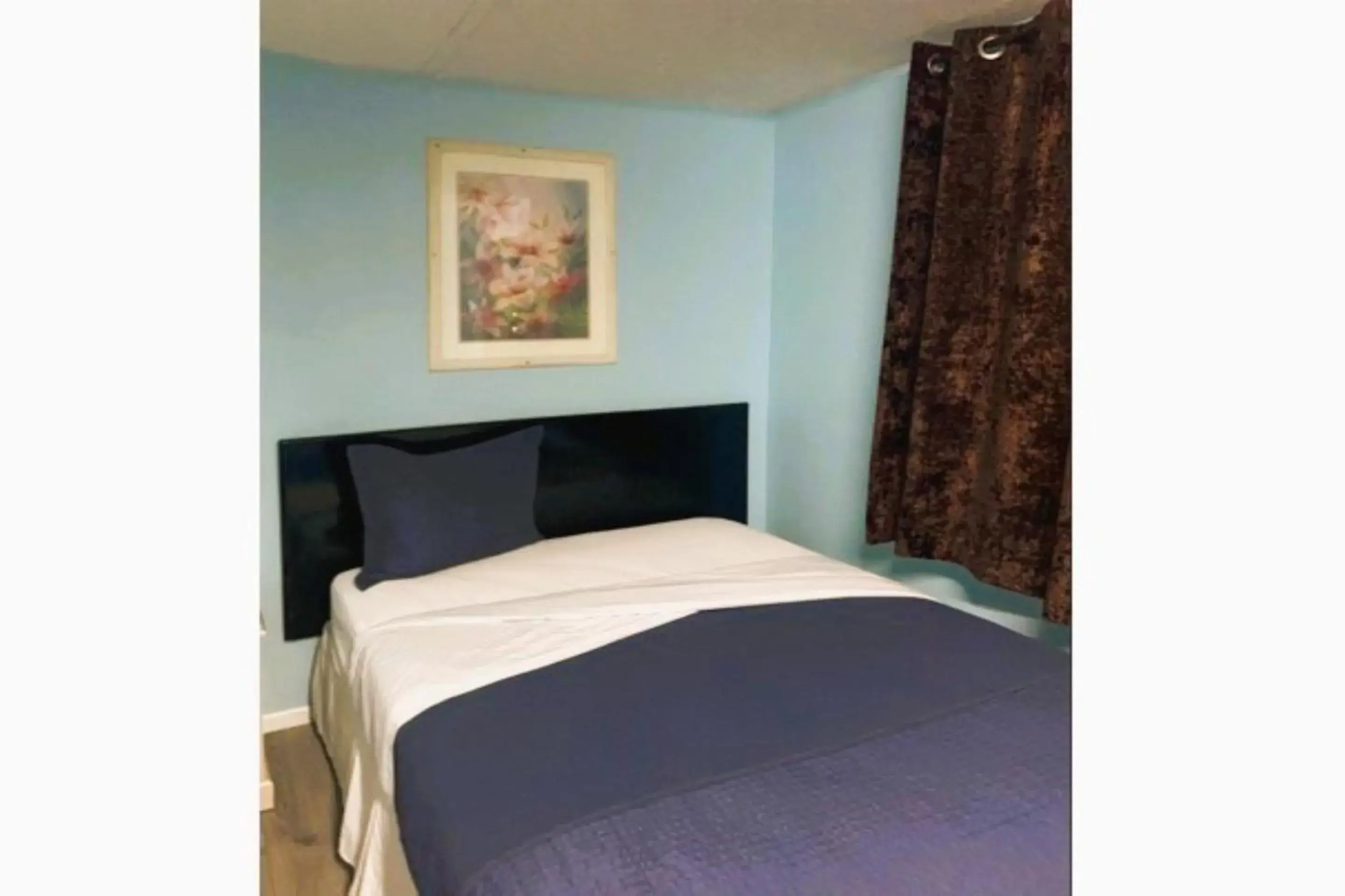 Room with two Double Beds in Crepe Myrtle by OYO Room with two Double Beds in Crepe Myrtle by OYO