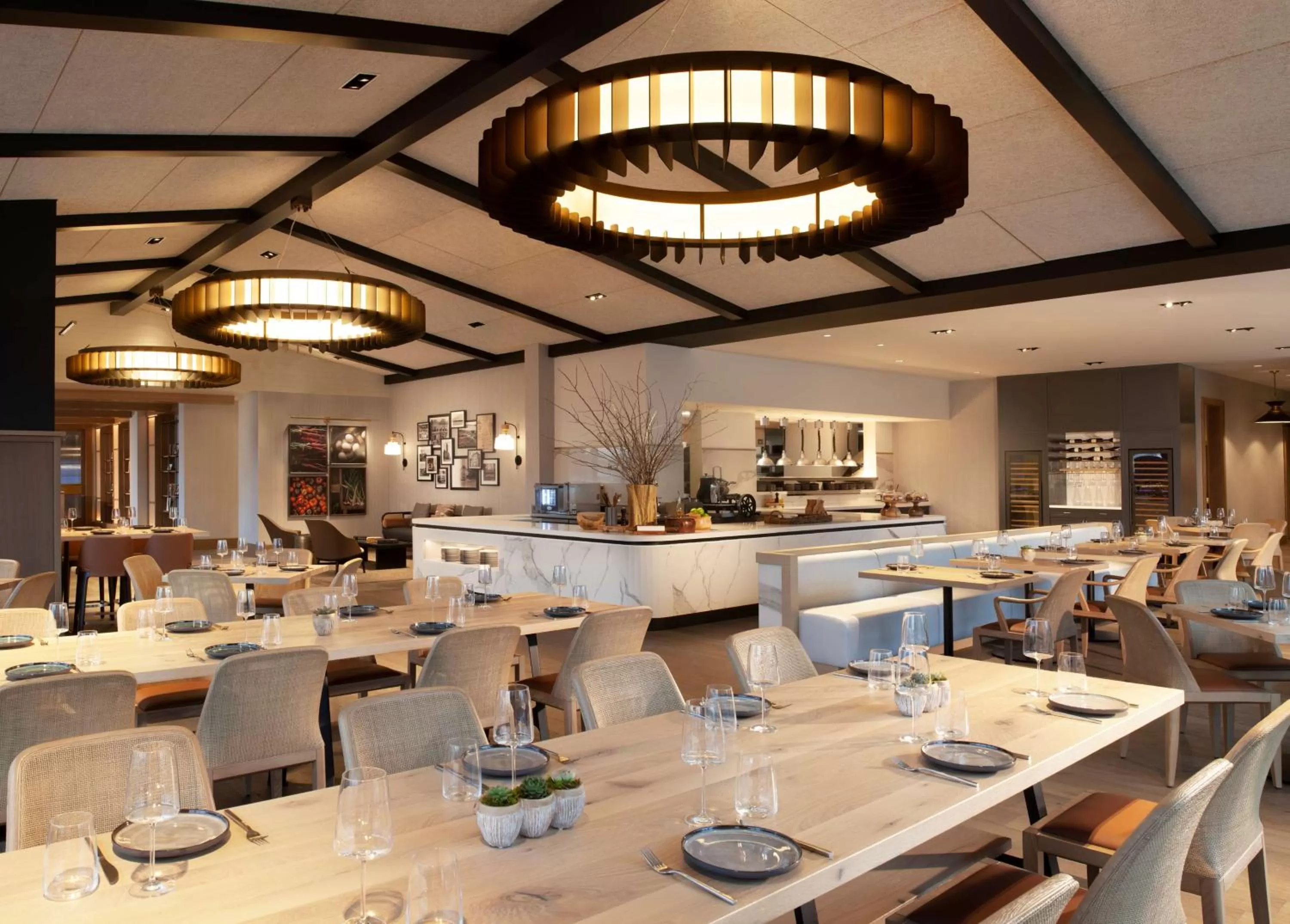 Restaurant/places to eat in Grand Hyatt Nashville