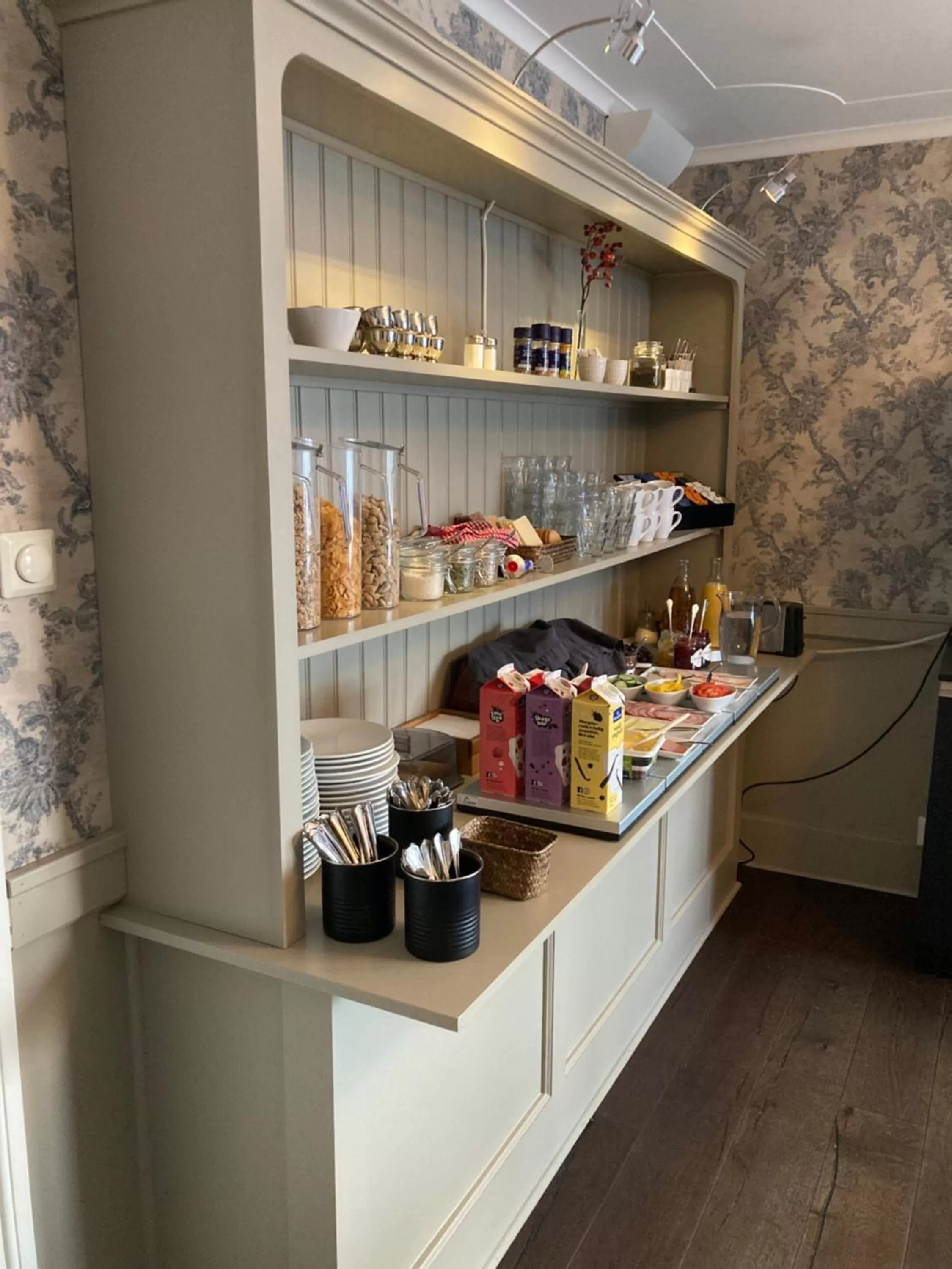 Buffet breakfast in Hotell Stensborg