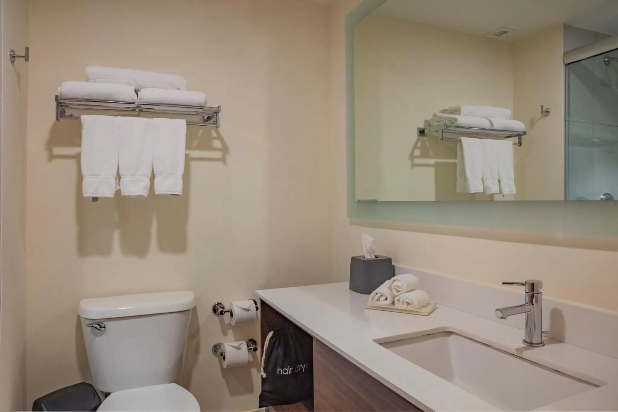 Bathroom in Holiday Inn Tlaxcala by IHG