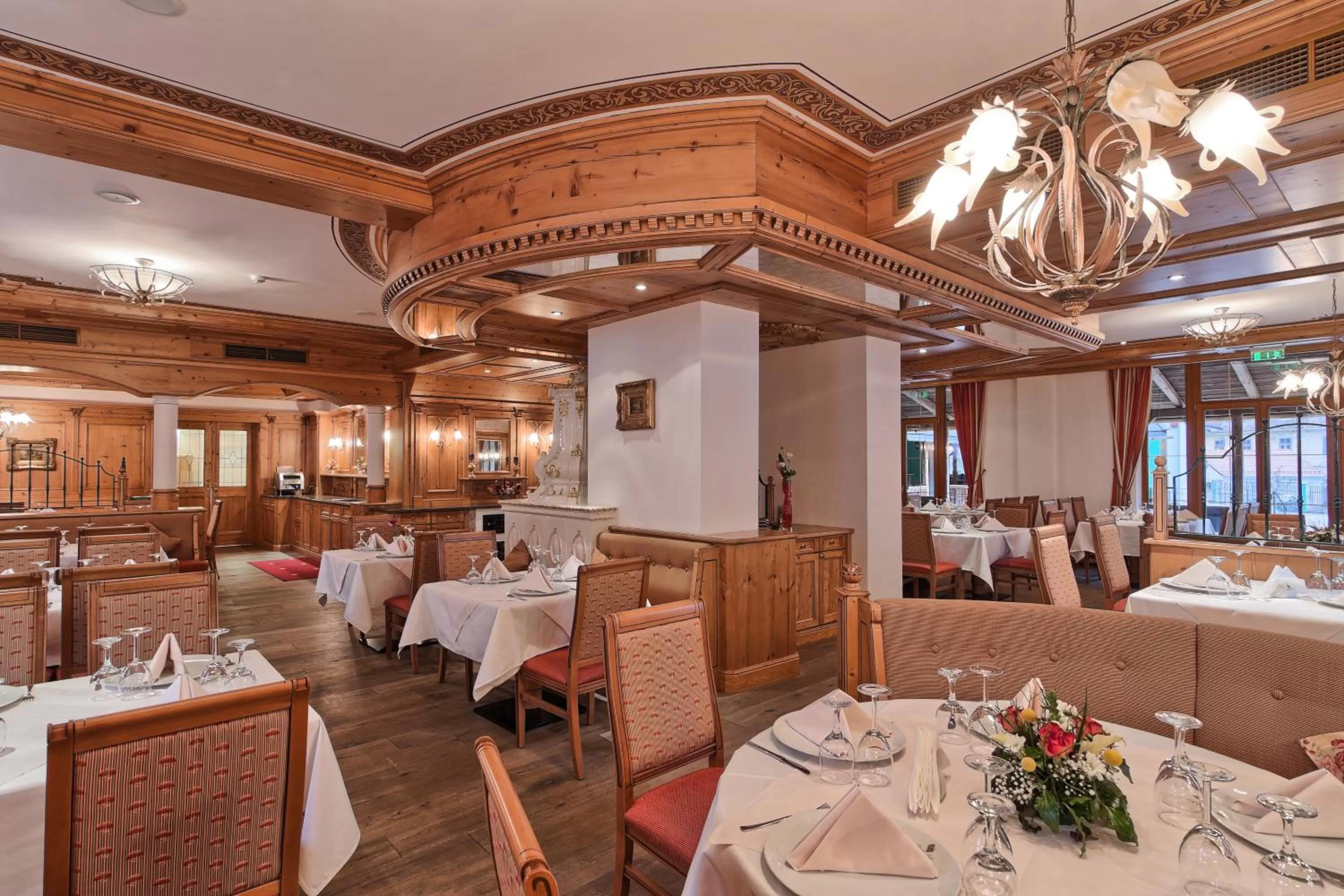 Restaurant/places to eat in Mercure Sighisoara Binderbubi Hotel & Spa