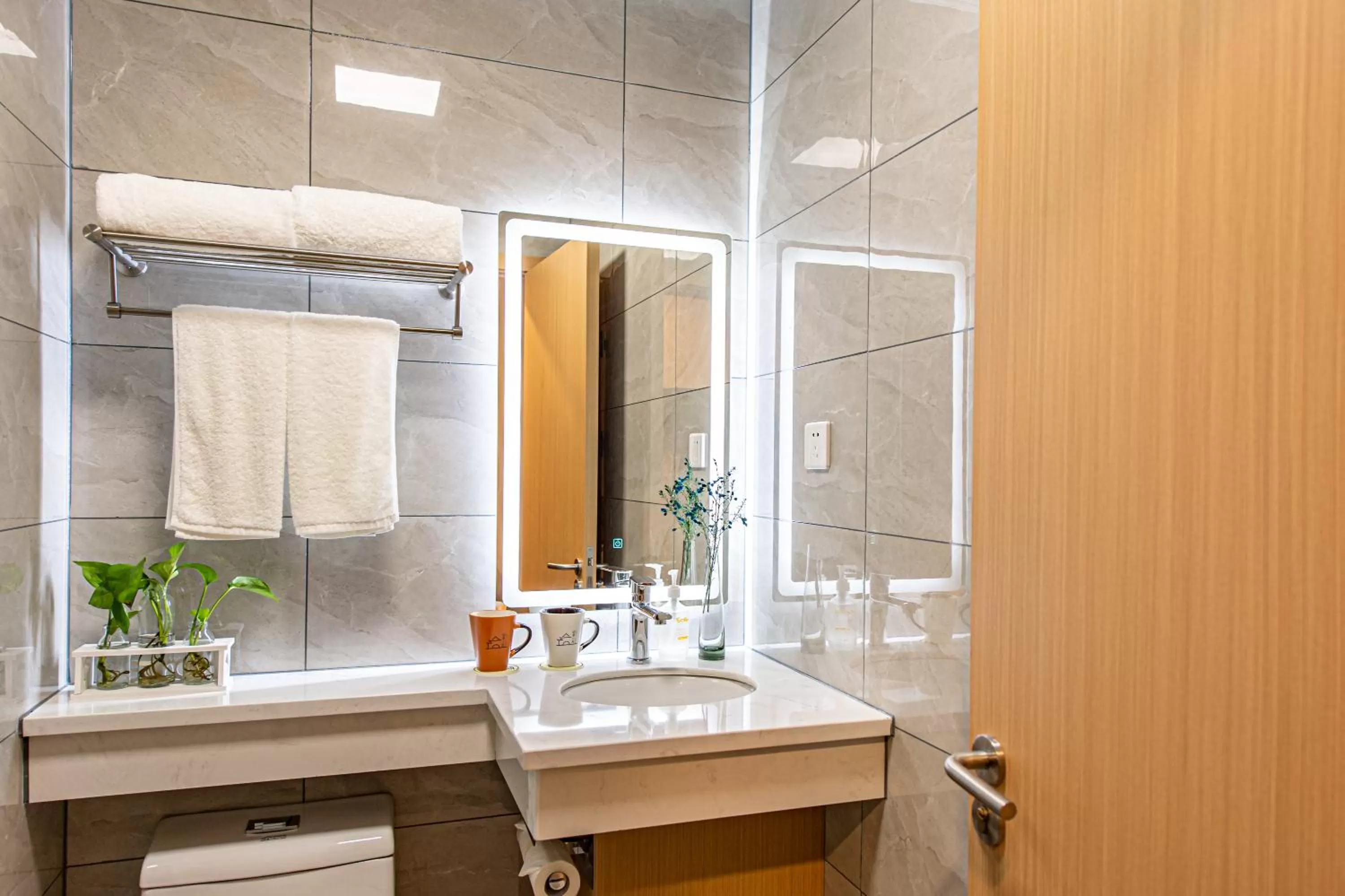 Bathroom in Shanghai JOYFUL YARD Hotel