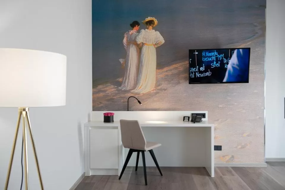 TV and multimedia in Art Hotel Superior