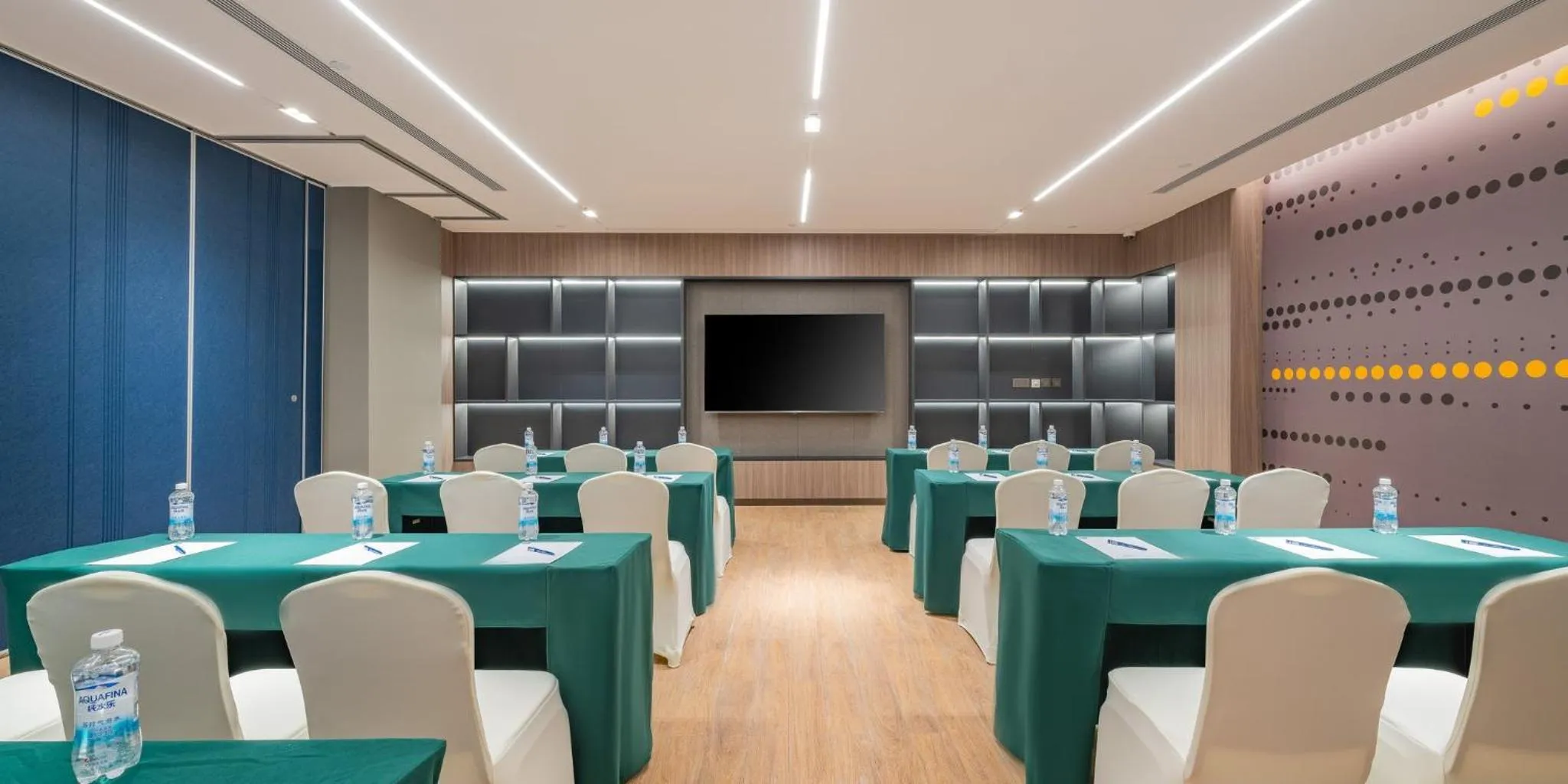 Meeting/conference room in Holiday Inn Express Taiyuan High Tech Zone by IHG