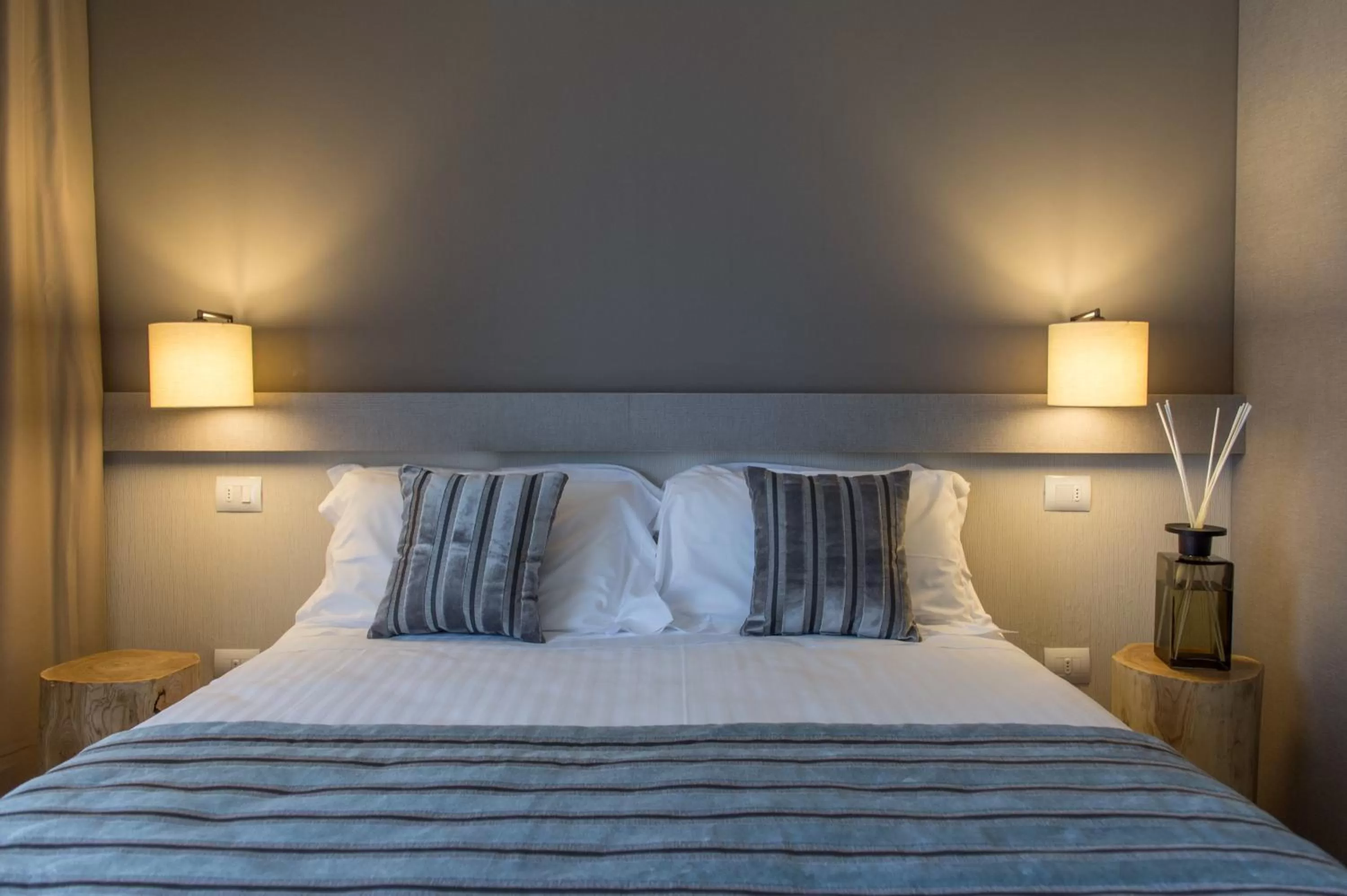 Bed in Hotel De La Ville