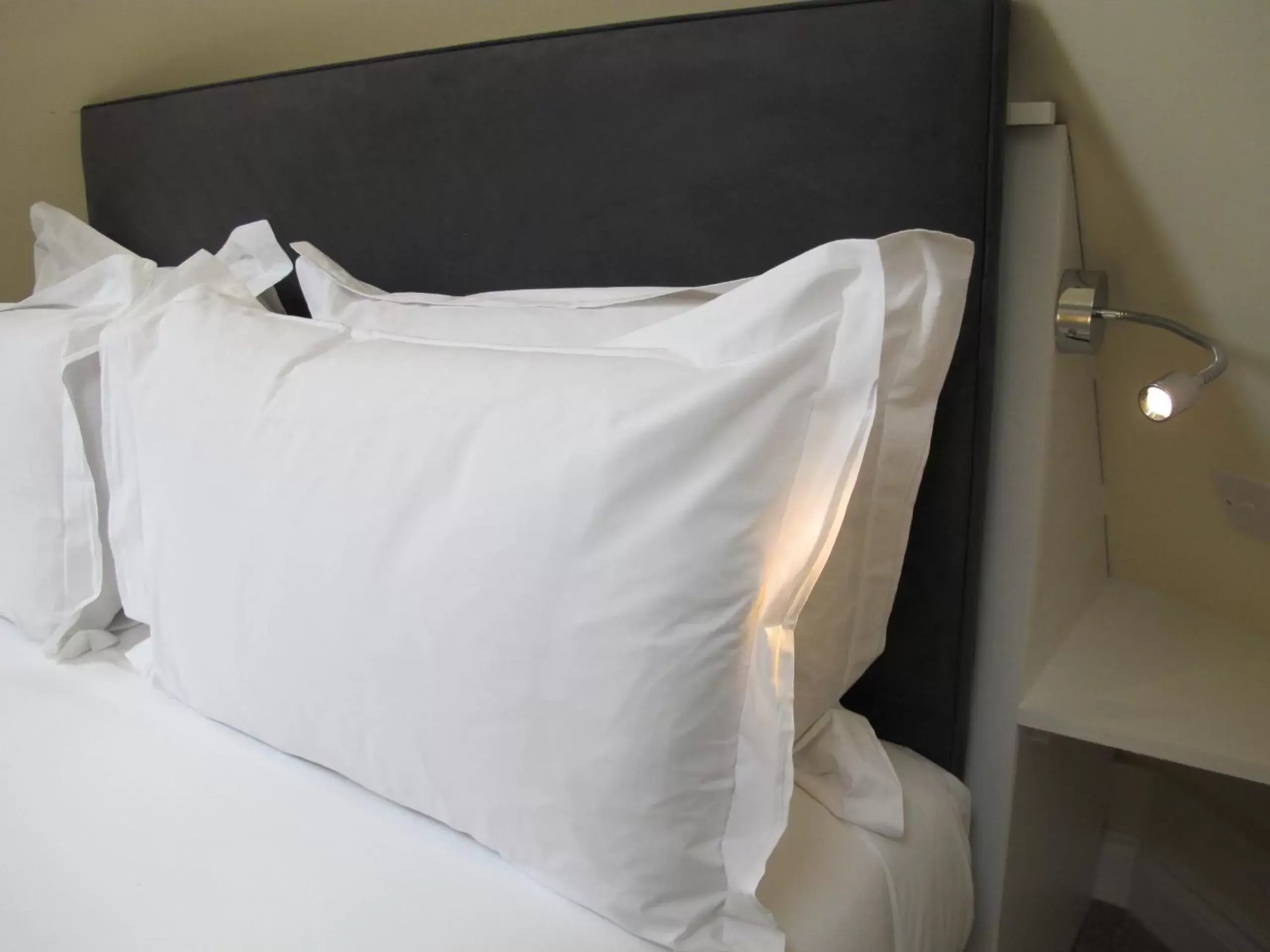 Double Room in Glenlyn Hotel & Apartments Double Room in Glenlyn Hotel & Apartments