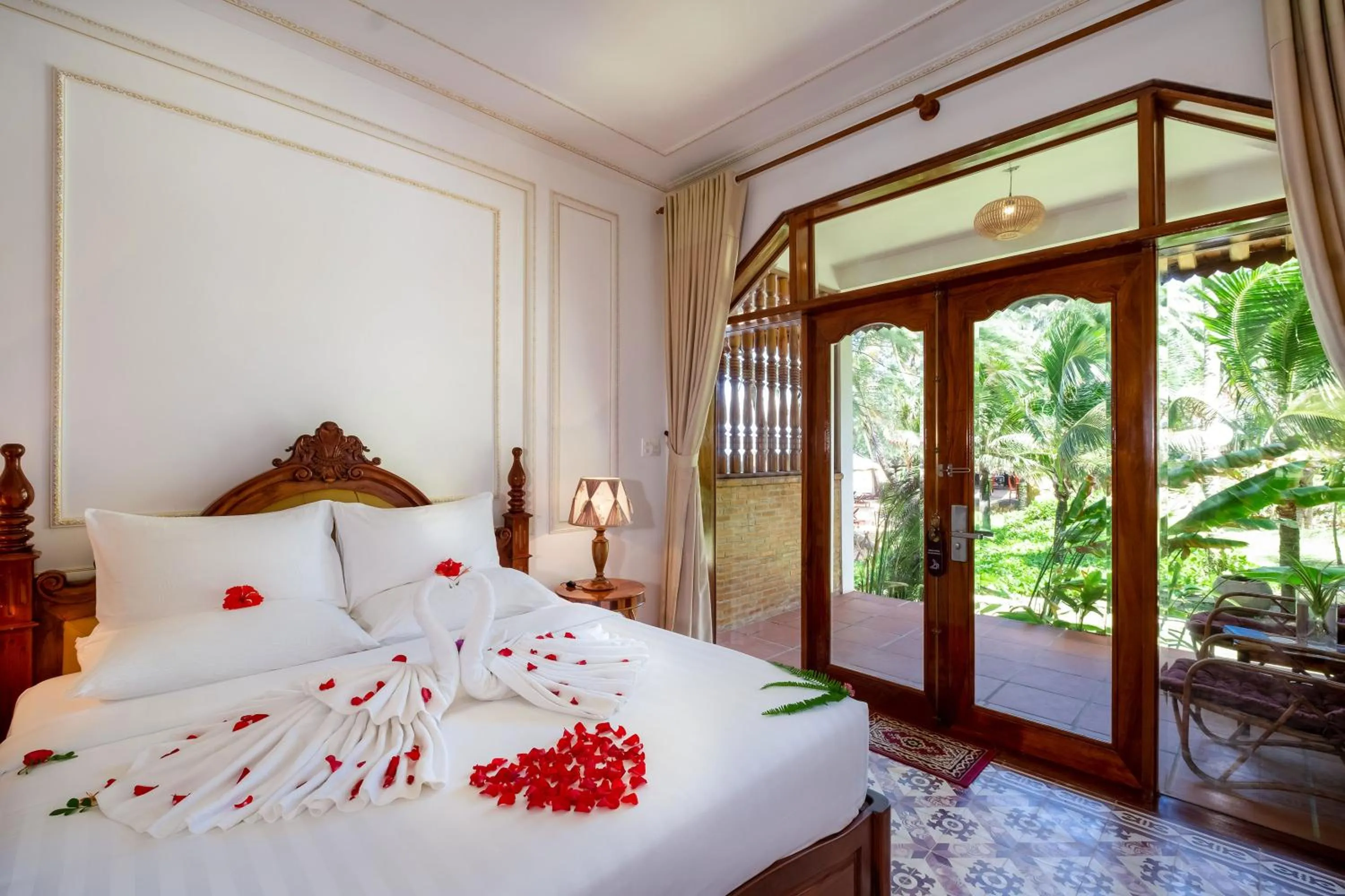 Photo of the whole room, Bed in Coco Palm Beach Resort