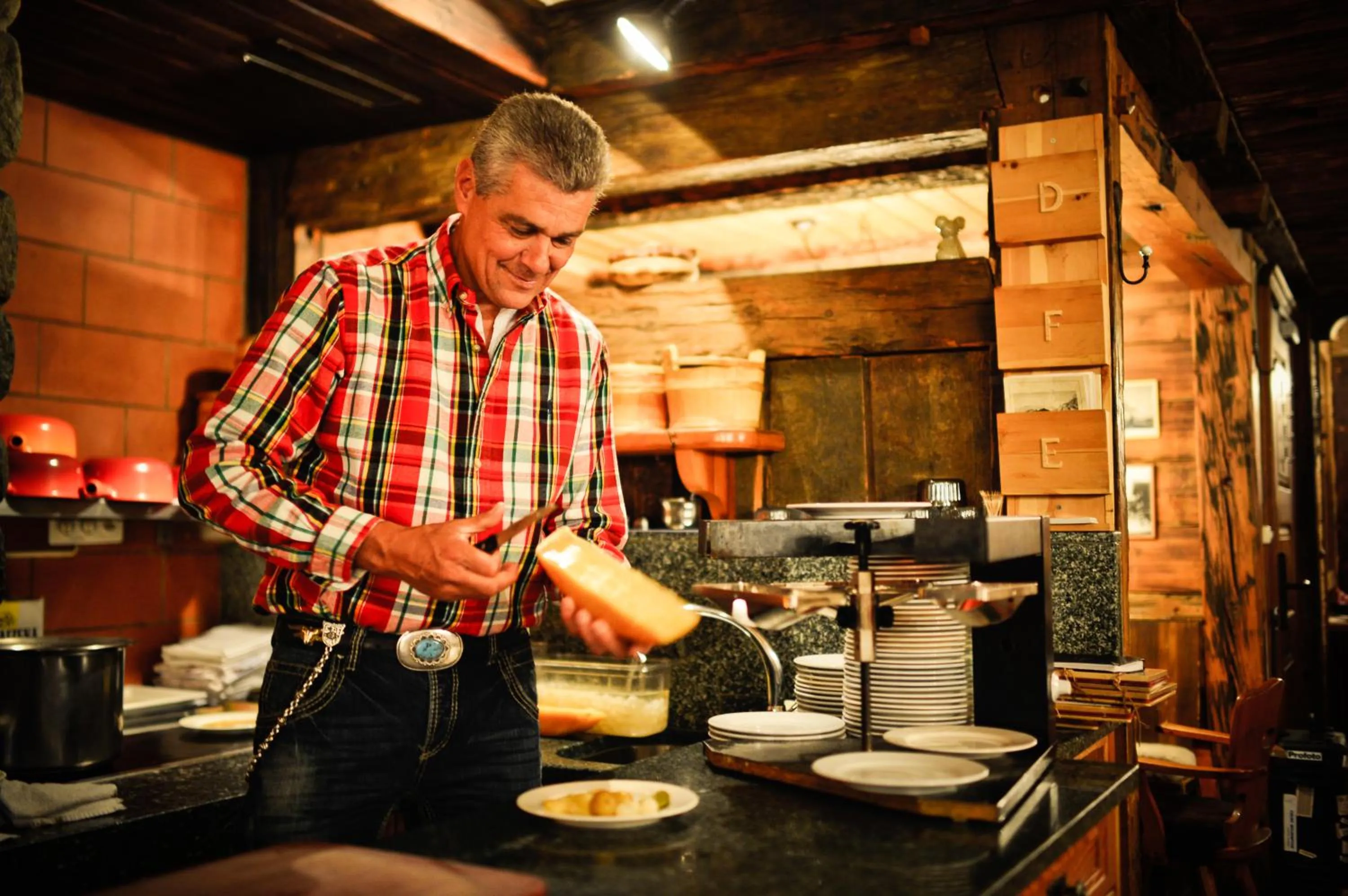 Restaurant/places to eat in Tradition Julen Hotel