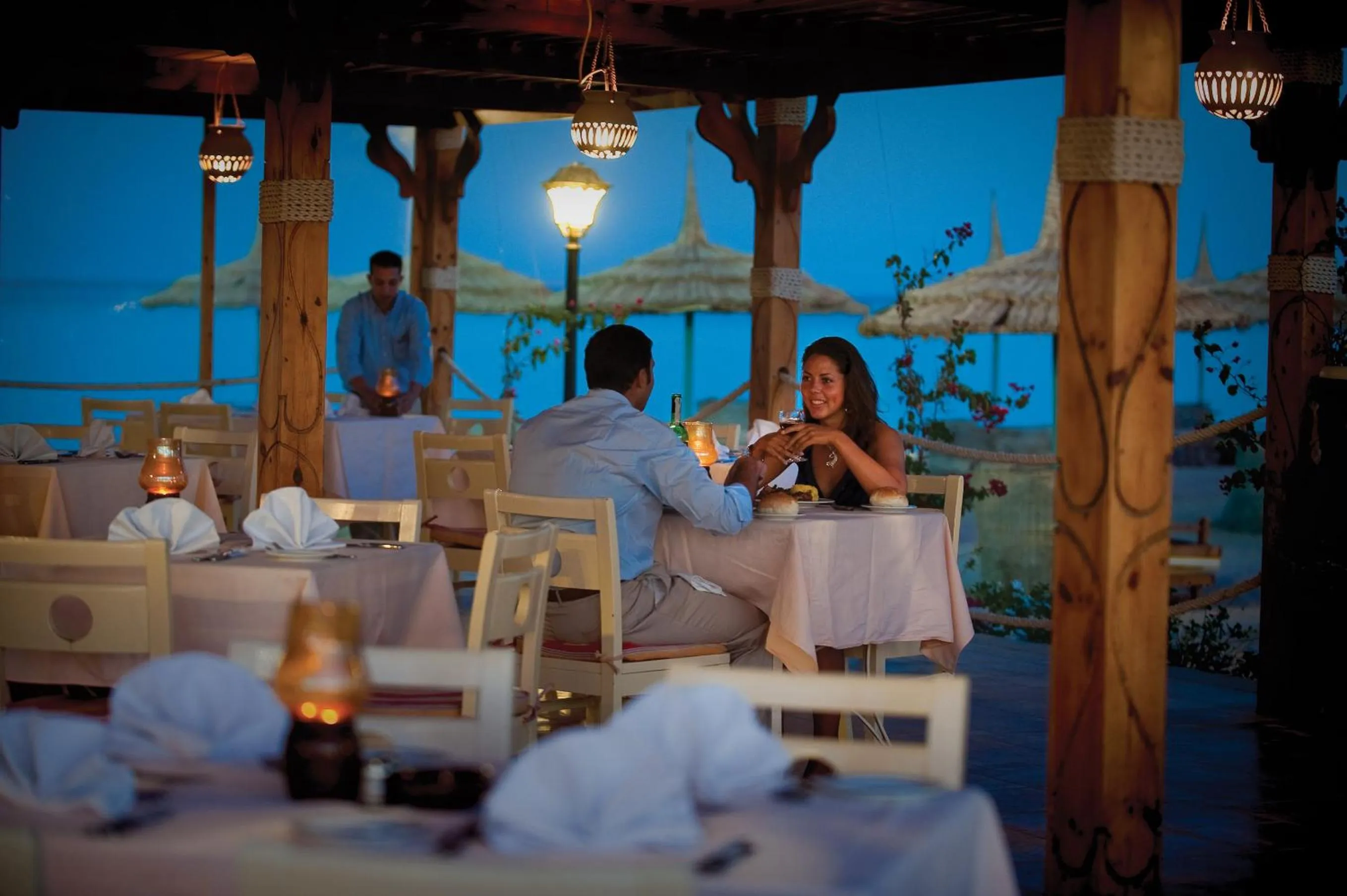 Restaurant/places to eat in Amwaj Oyoun Resort