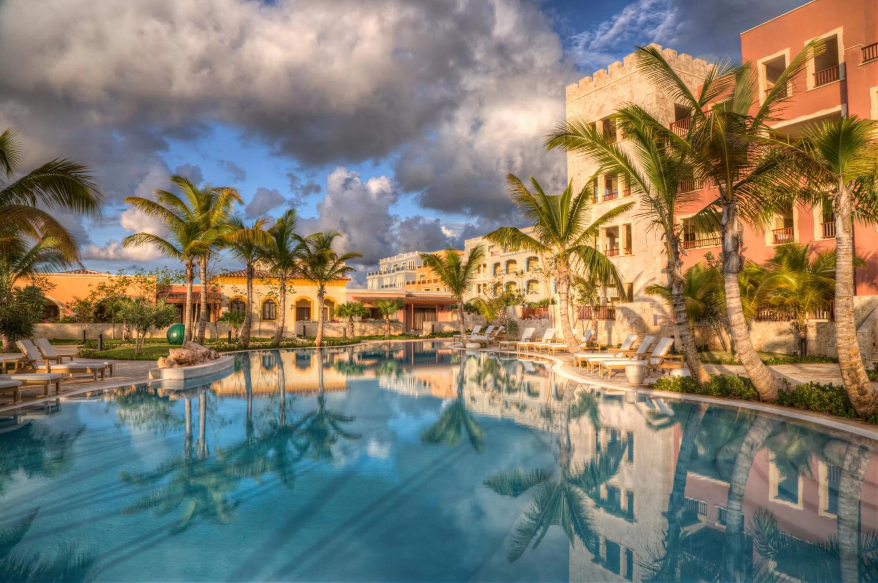 Swimming pool in Fishing Lodge Cap Cana