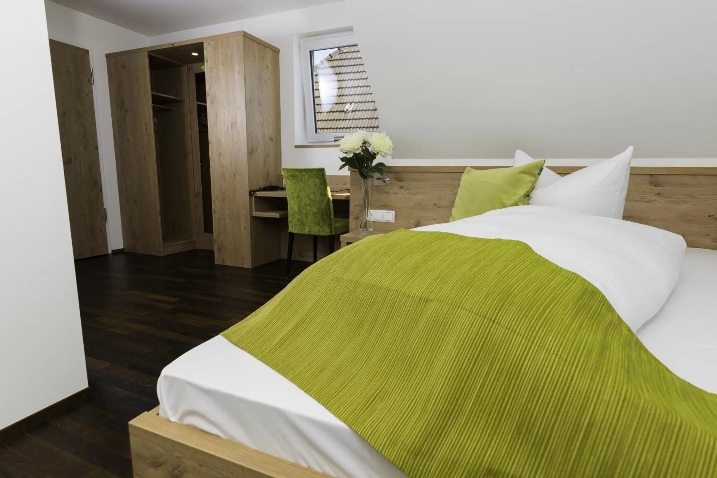 Photo of the whole room, Bed in Hotel Rheingold