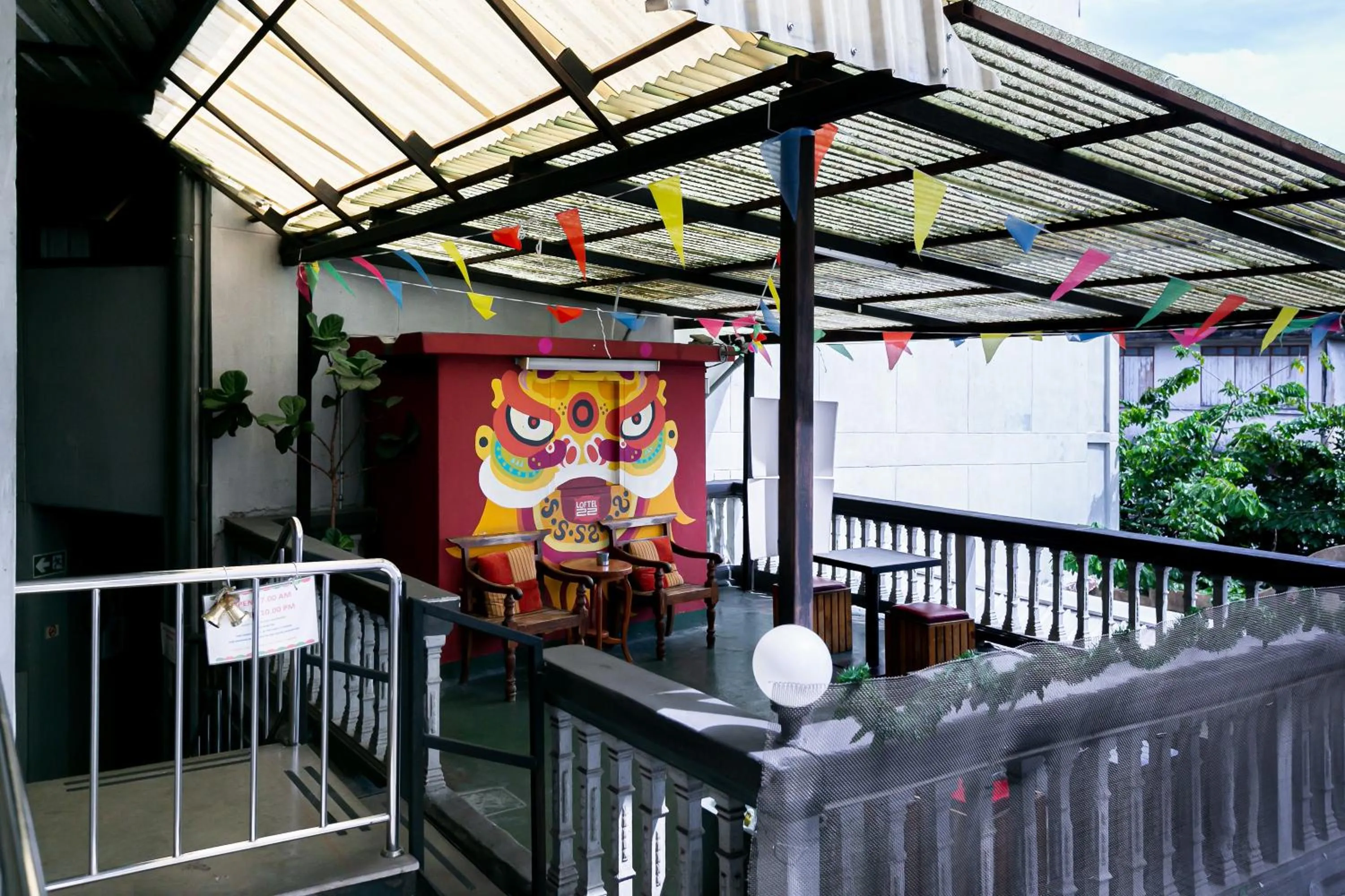 Communal lounge/ TV room in Loftel 22 Hostel