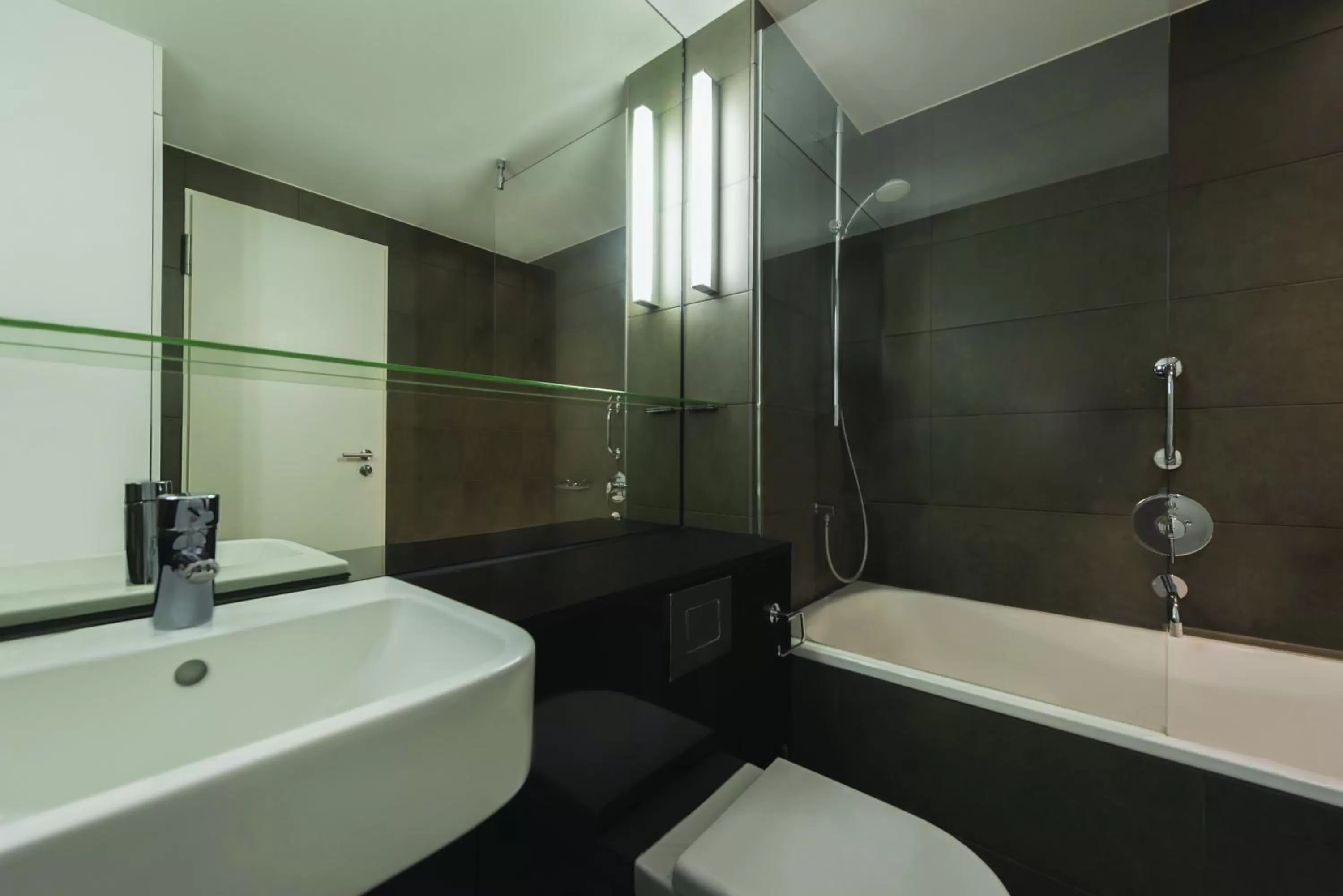 Bathroom in Adina Apartment Hotel Hamburg Michel